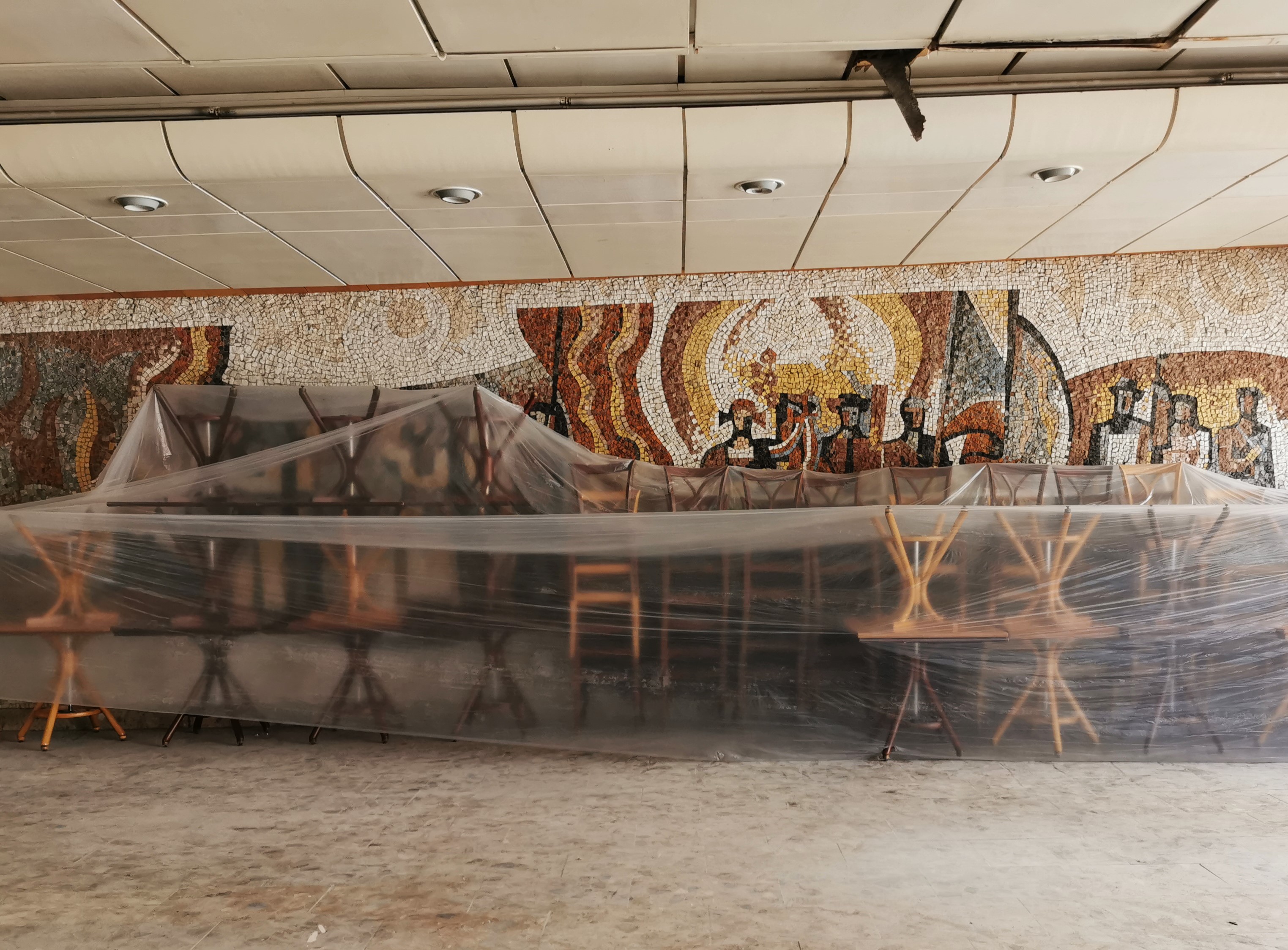 Mosaic by Andrej Gaj (1984) in the canteen of the former Regional Political School in Košice, Slovakia,1 now a geriatric medical institution.
