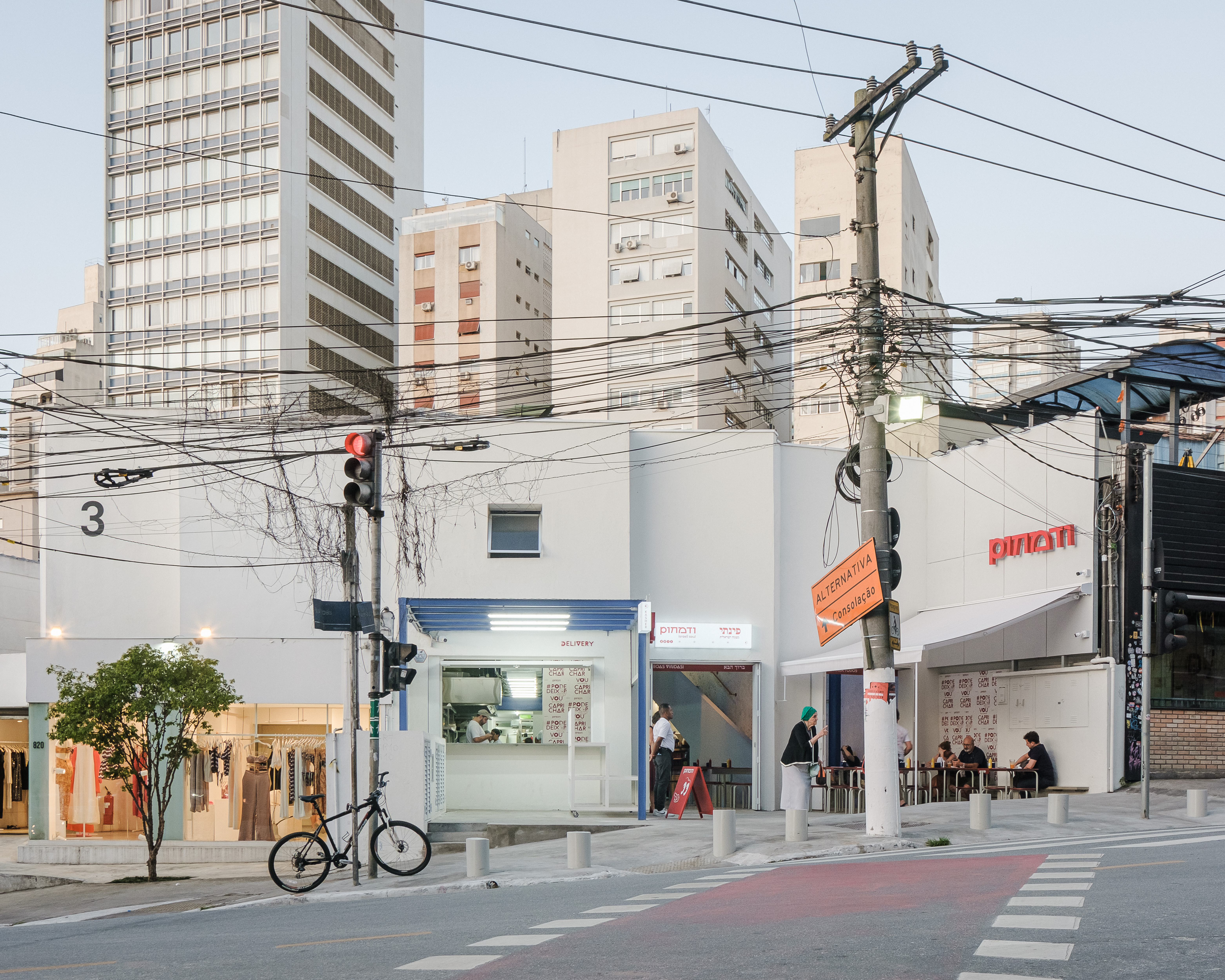 Pinati, CLUBE (coord. de projeto: Luiz Solano) e Pianca Arquitetura.  São Paulo, Brasil, 2022.  1/5