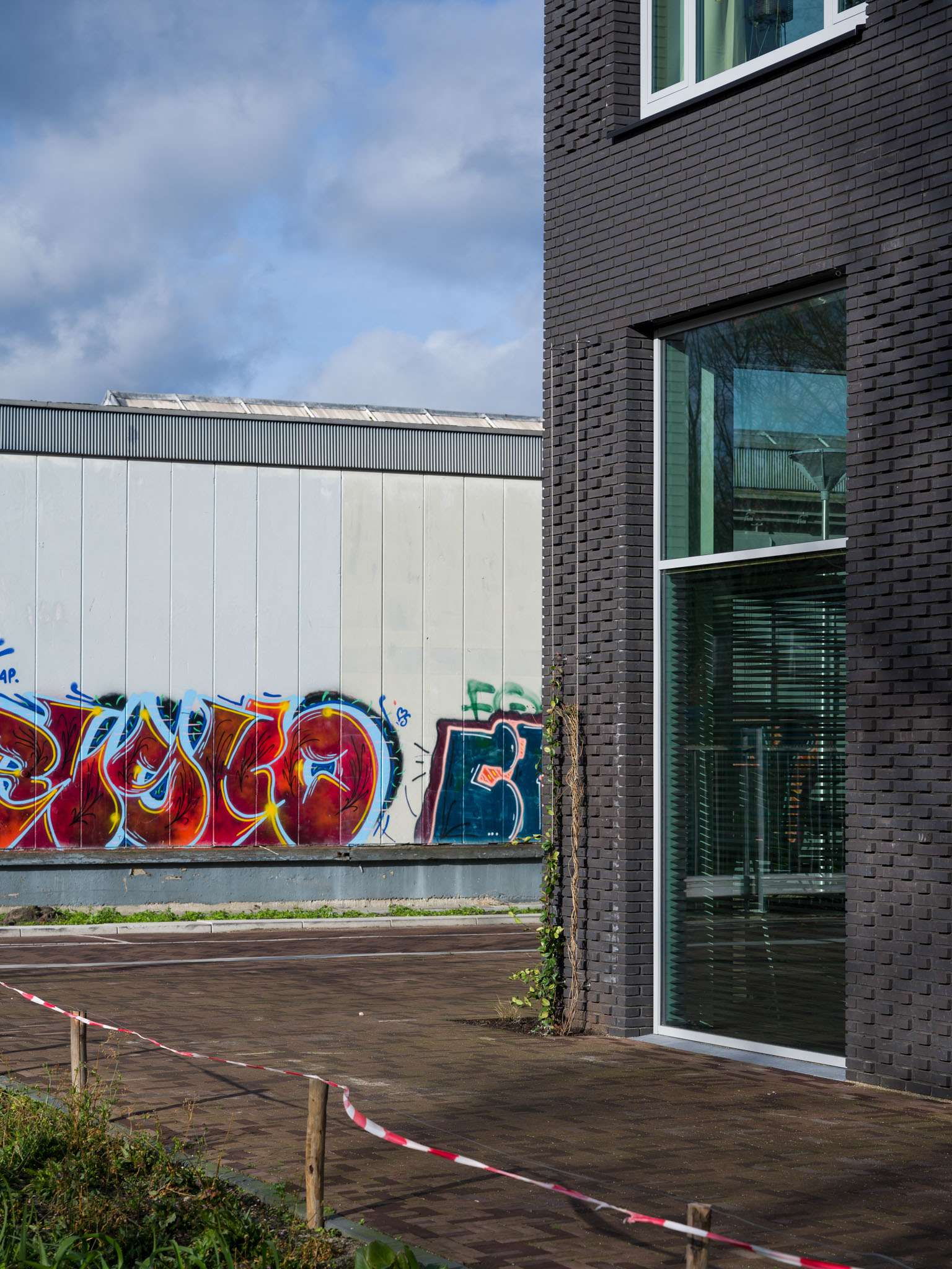 Corner apartment of Blend by Paul de Ruiter Architects.