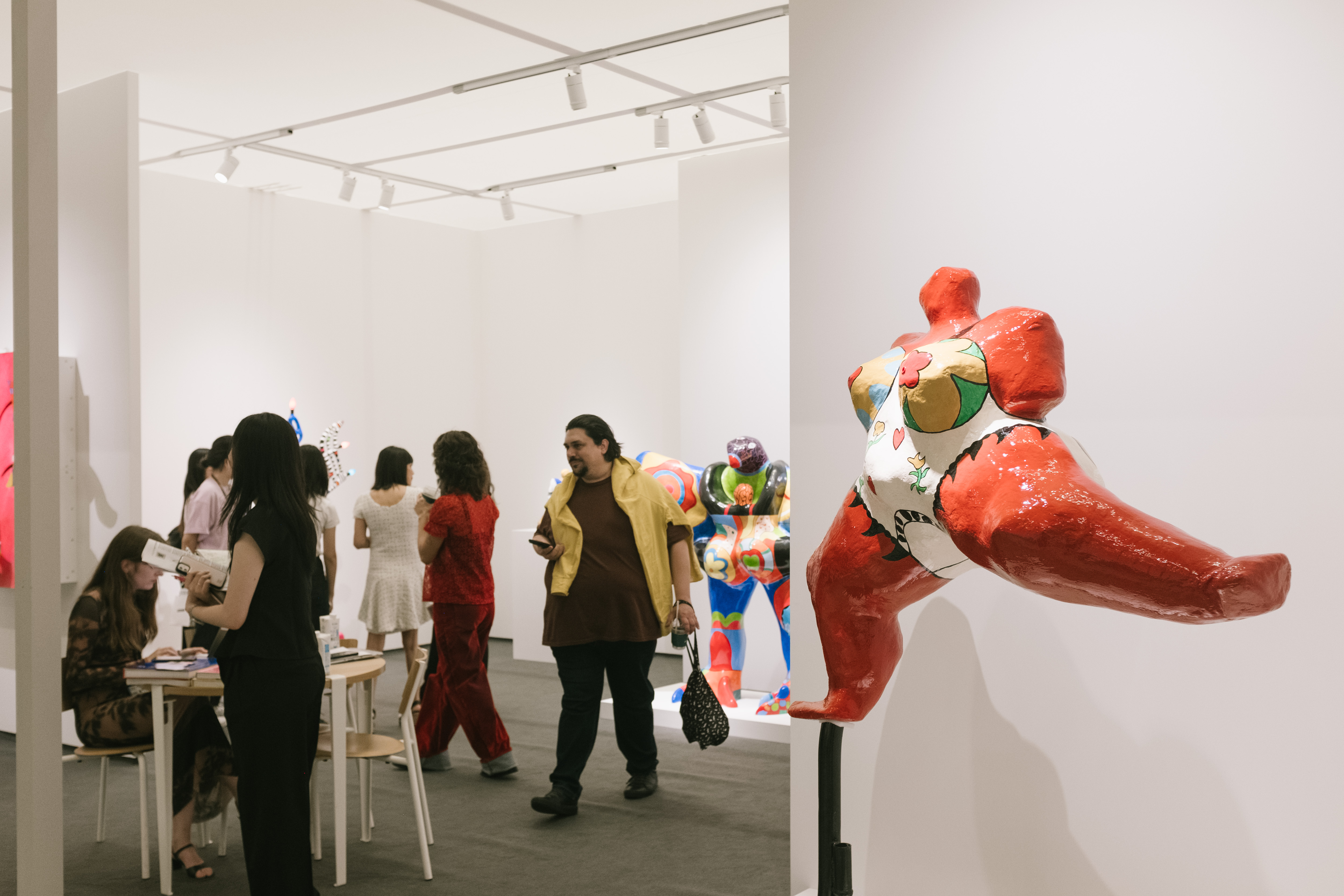 10. Niki de Saint Phalle, installation view at Galerie Mitterrand.