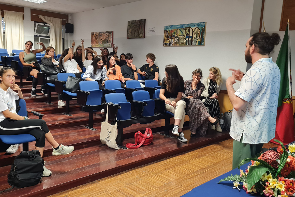 Intervention au groupe scolaire Pinheiro e Rosa, Faro