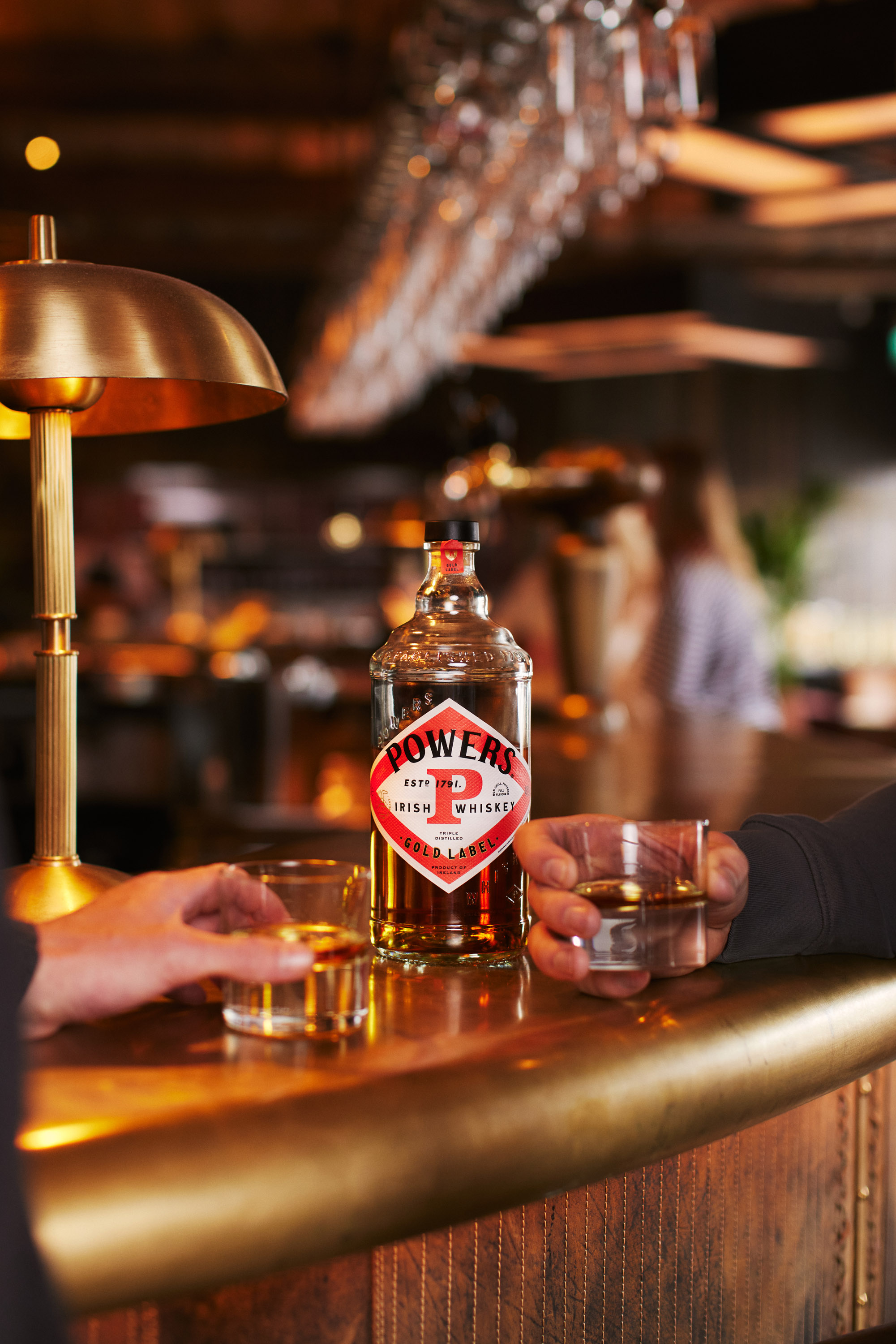 Lifestyle and drinks photoshoot of Powers Whiskey by Dublin based advertising photographer Alex Sheridan. Irish Whiskey photography for Teneo advertising agency.