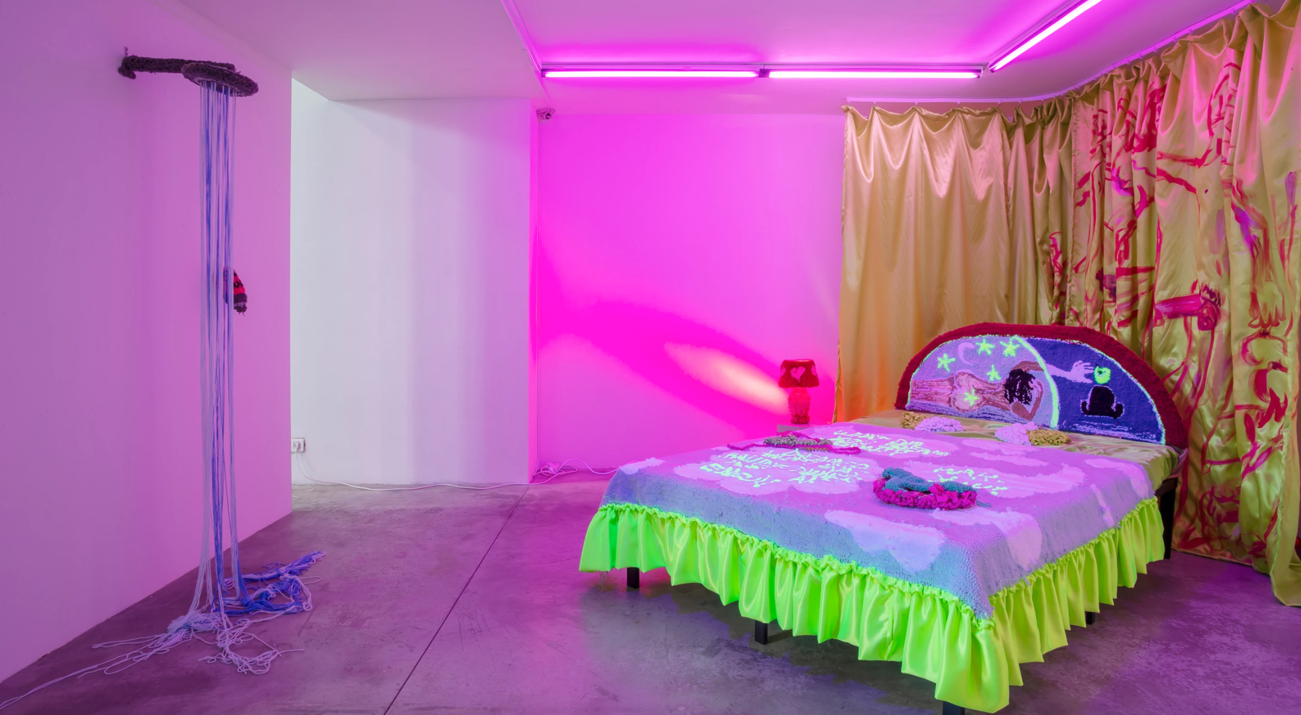 The Love Hotel - Elen Braga