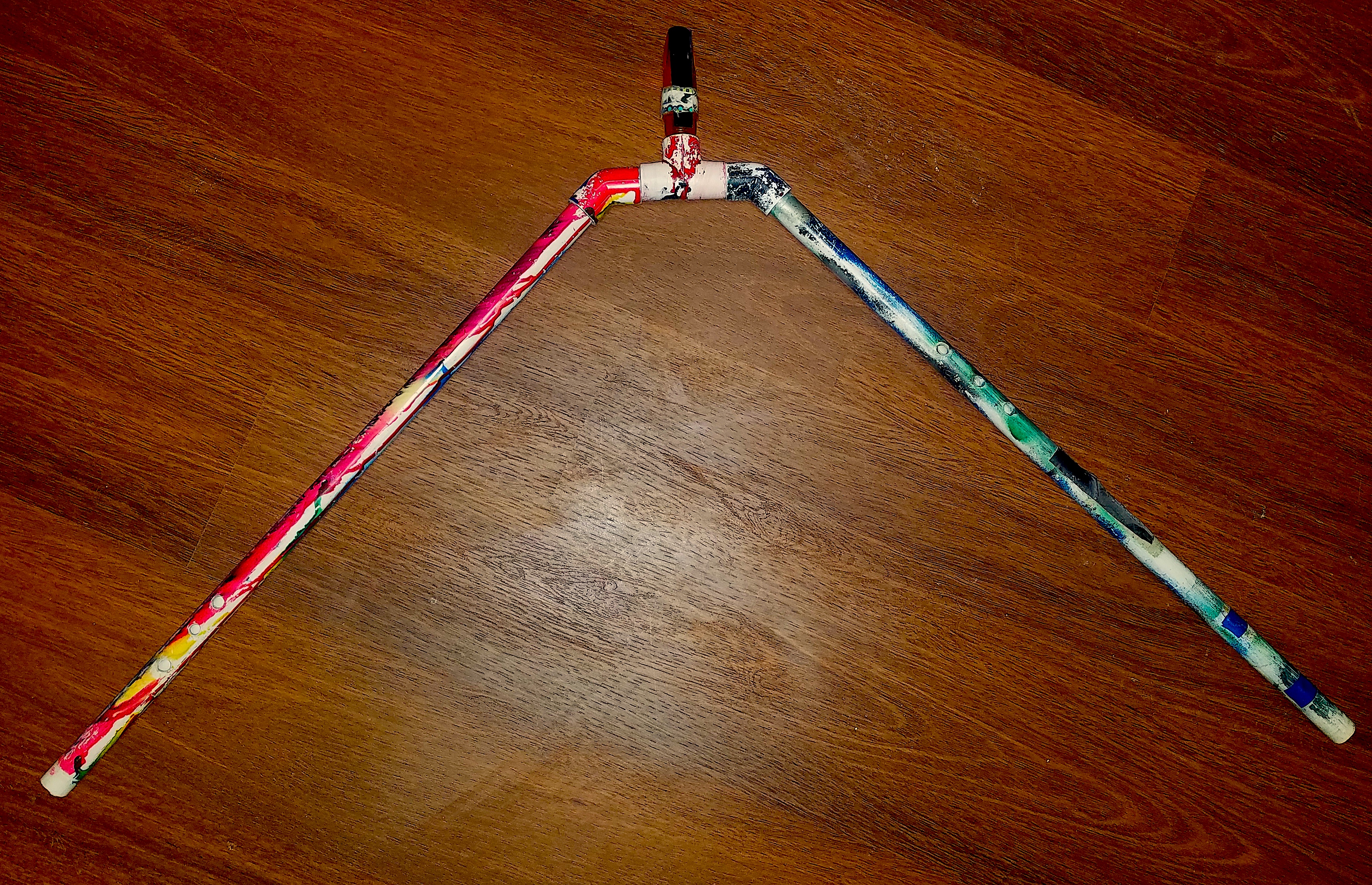 *THEE* Classick double horn here. easy to make, easy to travel, tuff to amplify best with alto plastic mp: Wide stereo buzz sound and endless fingering options. amazing in double time with another horn in your grill. Came up with this maybe 2008? Staple jammer 