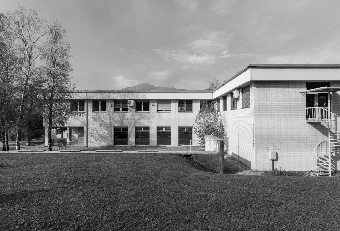 Knjižnica Cirila Kosmača, Tolmin / 1980, Igor Skulj