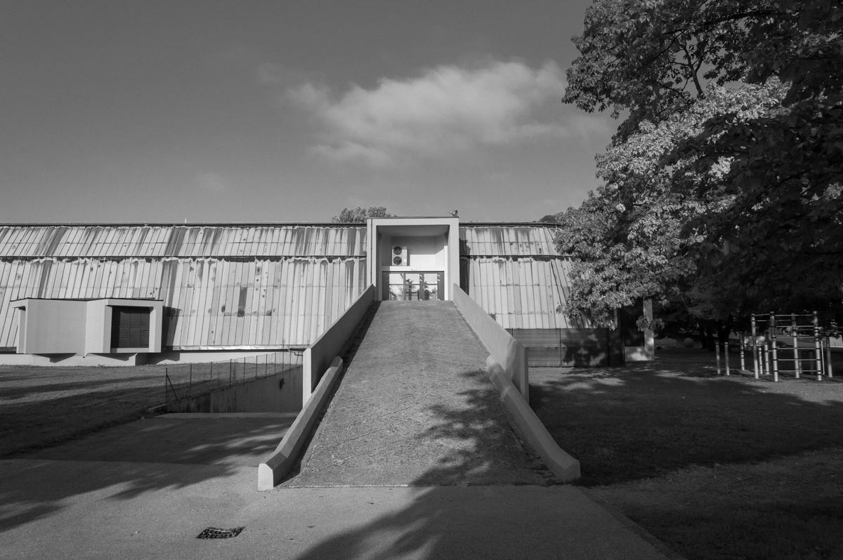 Zimsko kopali&scaron;če Tivoli, Ljubljana / 1973, Fedja Ko&scaron;ir