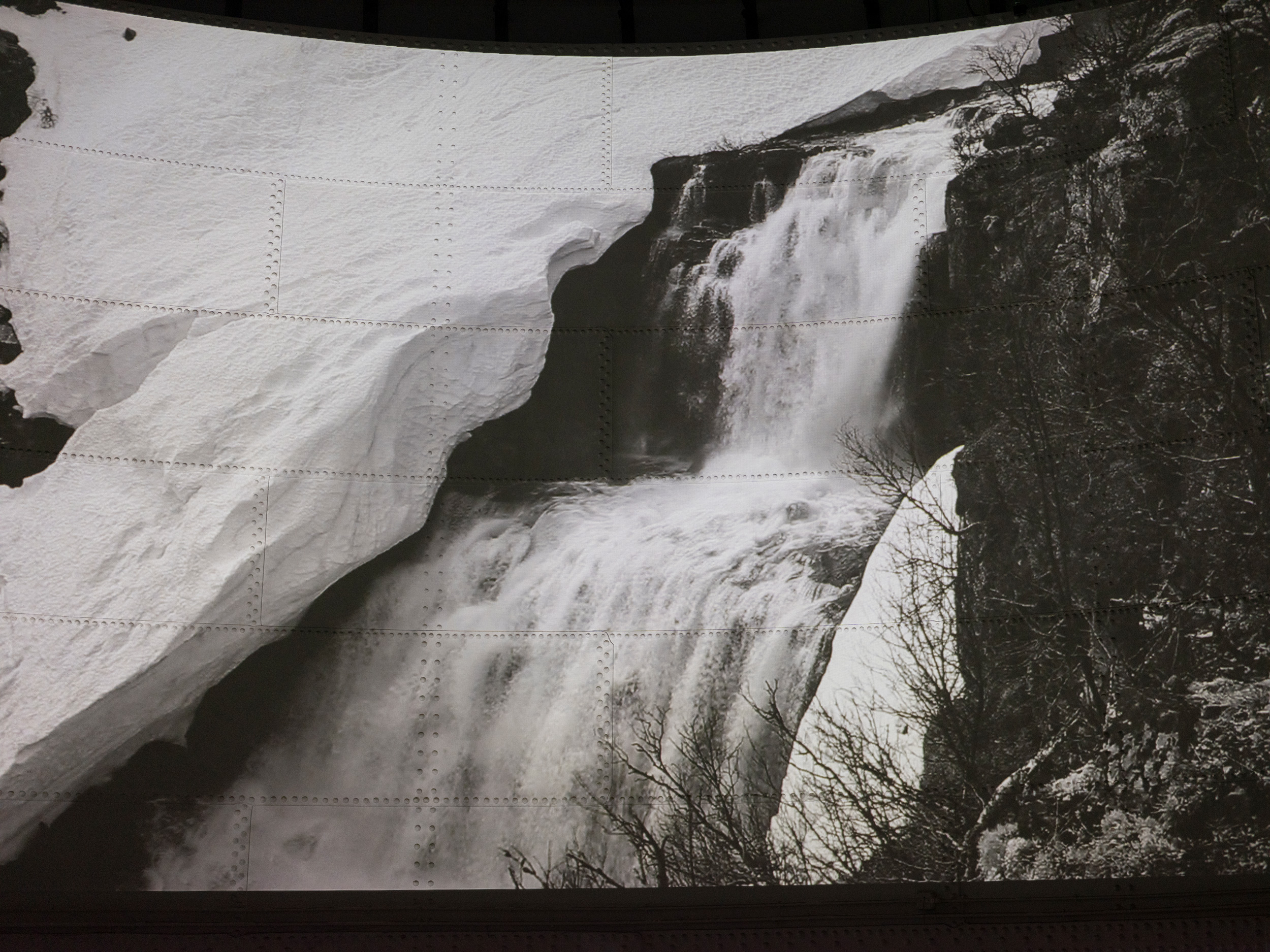 Matter. Sala Canal de Isabel II, Madrid. May 2022