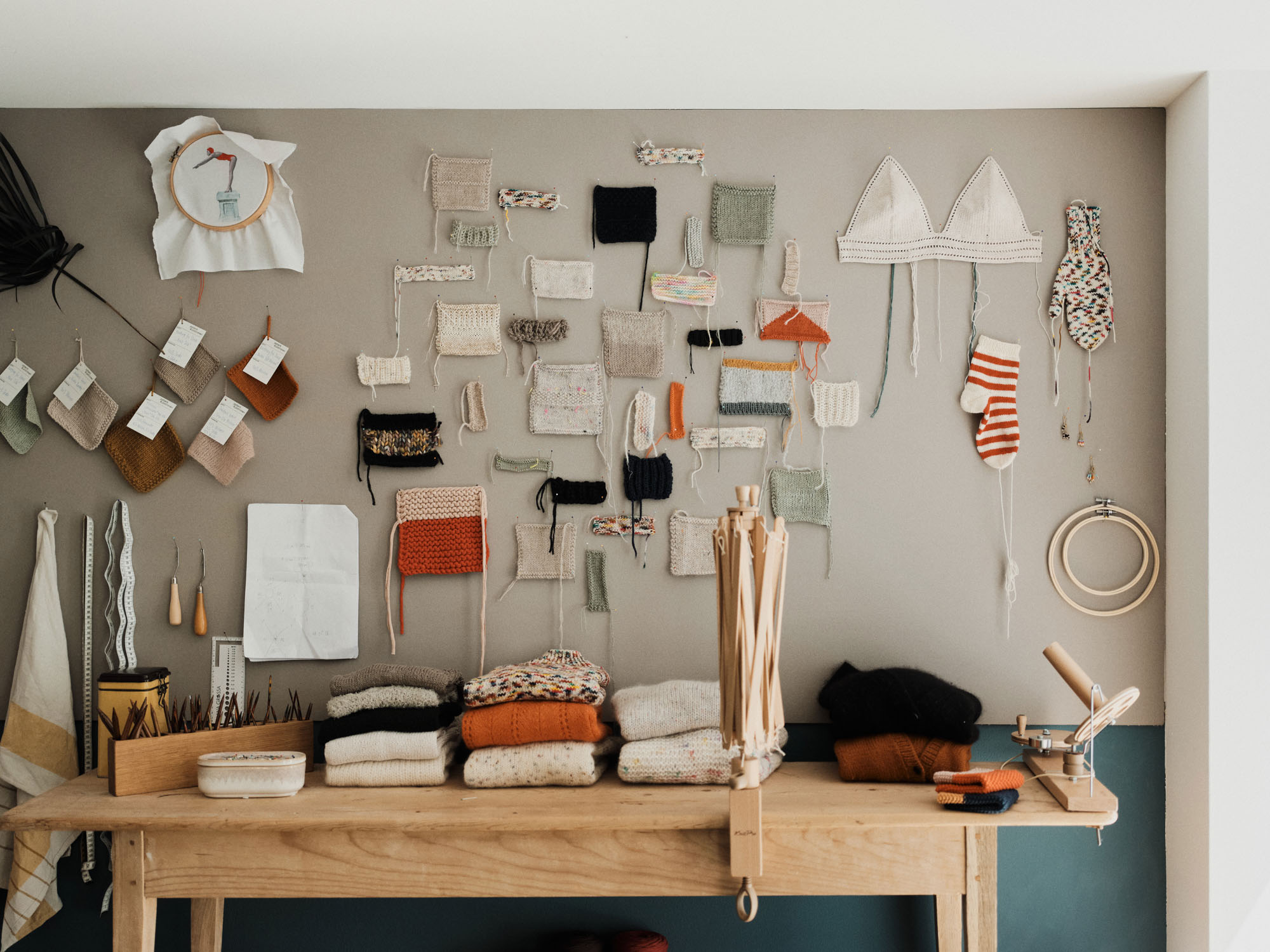 Patent & Patronen, Strickatelier