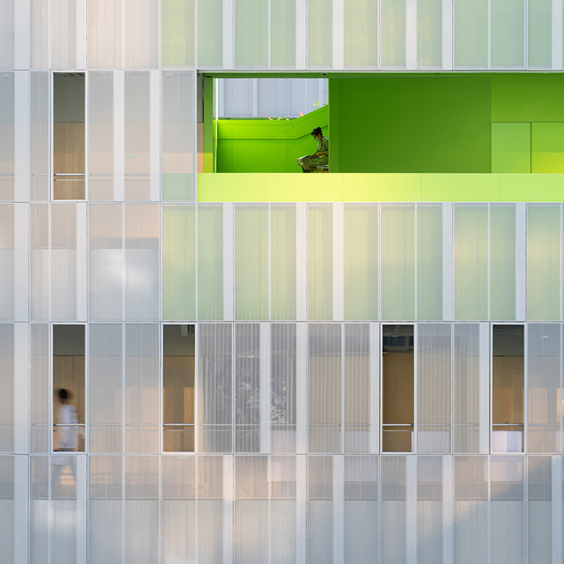 teaching tower façade: detail view