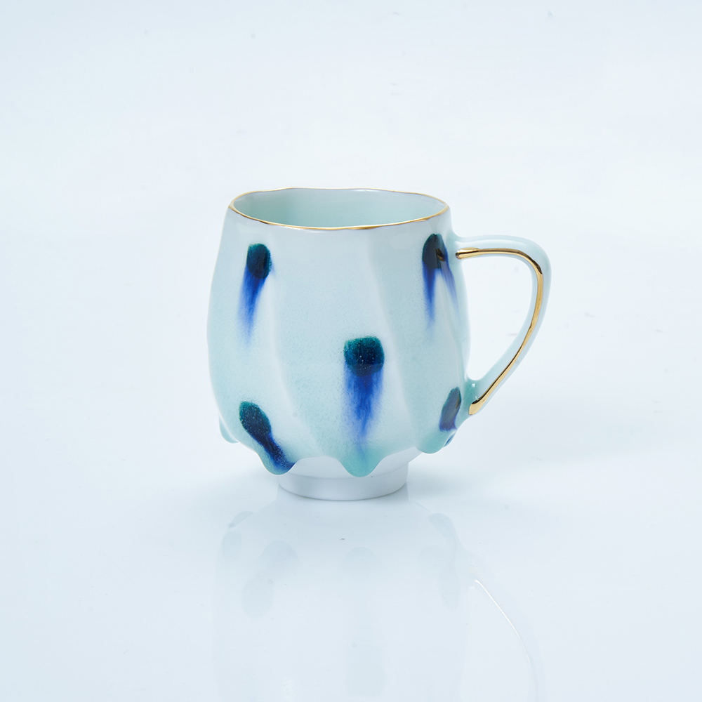 ︎Cup 17   (sold)      $85
