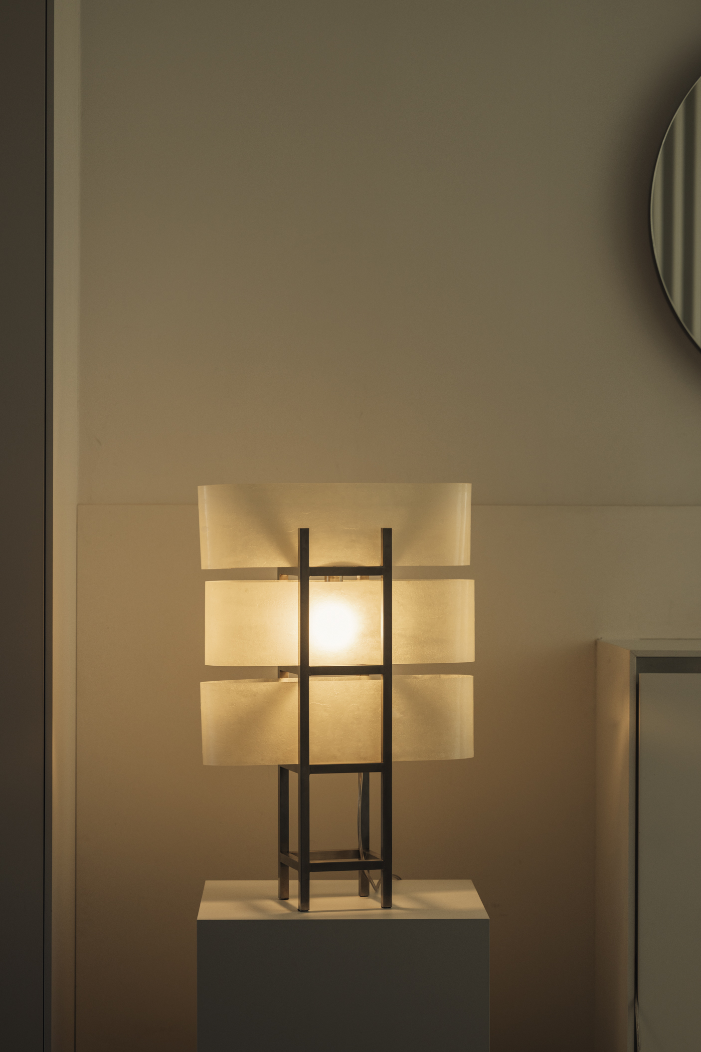 GLAZED PAPER LAMP Metal(2025)  8 + 1PT + 1AP Glazed Paper, Stainless Steel Request availability & information here Gallery (Belgium): St&eacute;phanie Fr&eacute;d&eacute;rickx