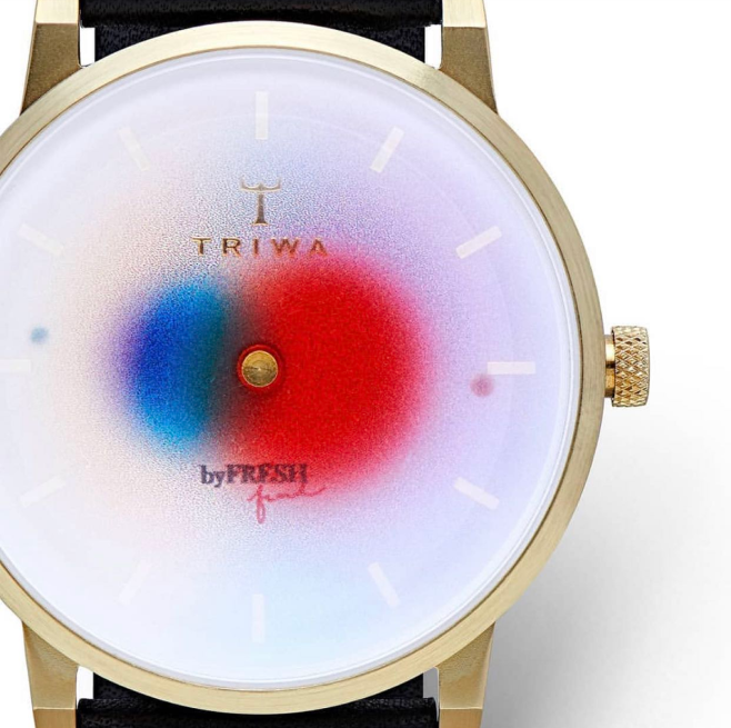 This Limited Edition Triwa watch challenges the concept of time through hazy dials & colorful, cloud-like watch hands to represent the transient moment of dawn.