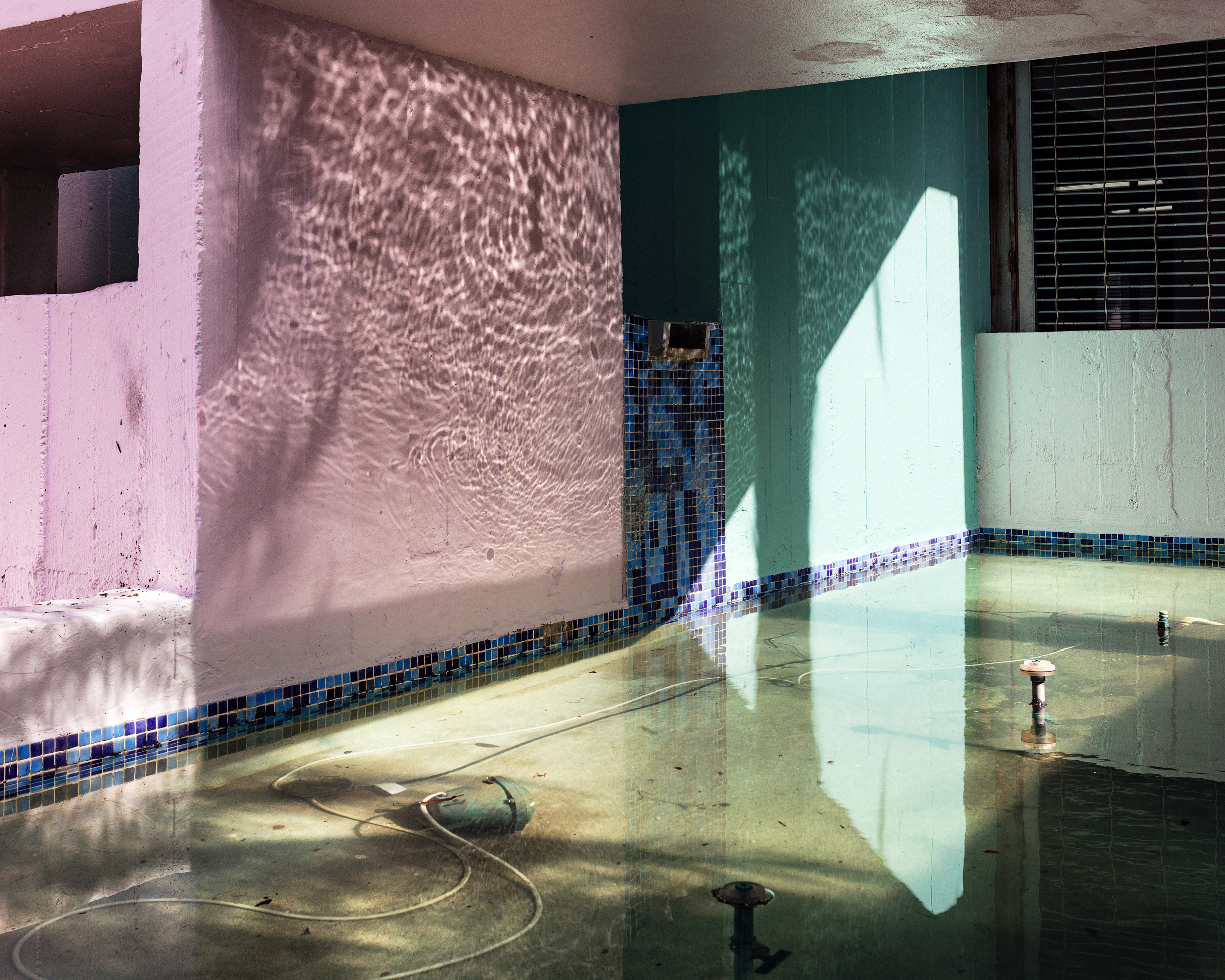 Fountain, 2017.  Dye-sublimation print on aluminum 40 x 50 inches. Edition of 5.