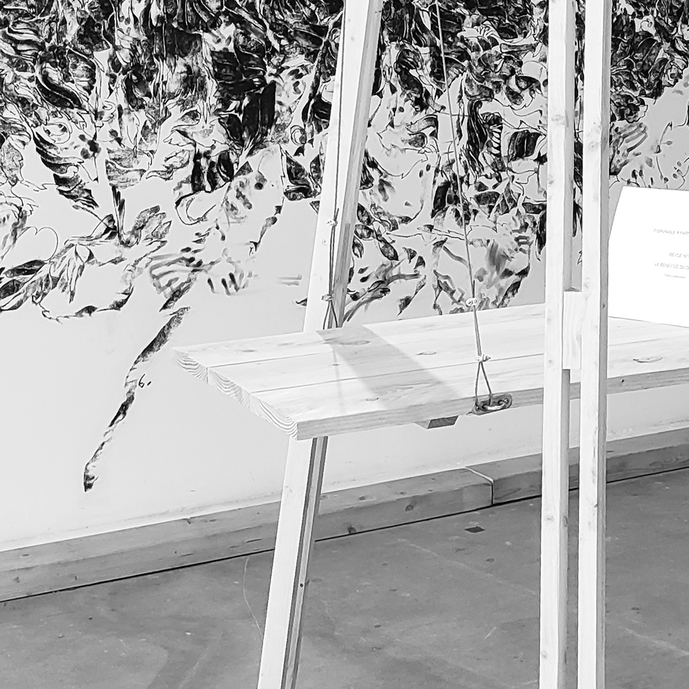 Bénéfices du doute / Mobilier