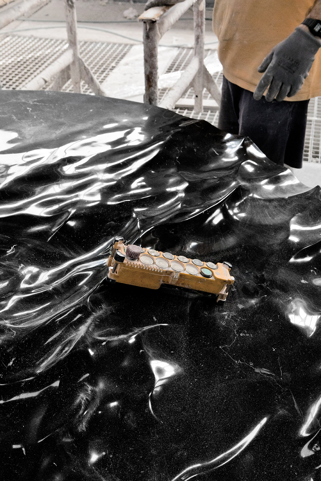 PHOTOGRAPHY RAF STUDIO FOR MATHIEU LEHANNEUR LIQUID MARBLE