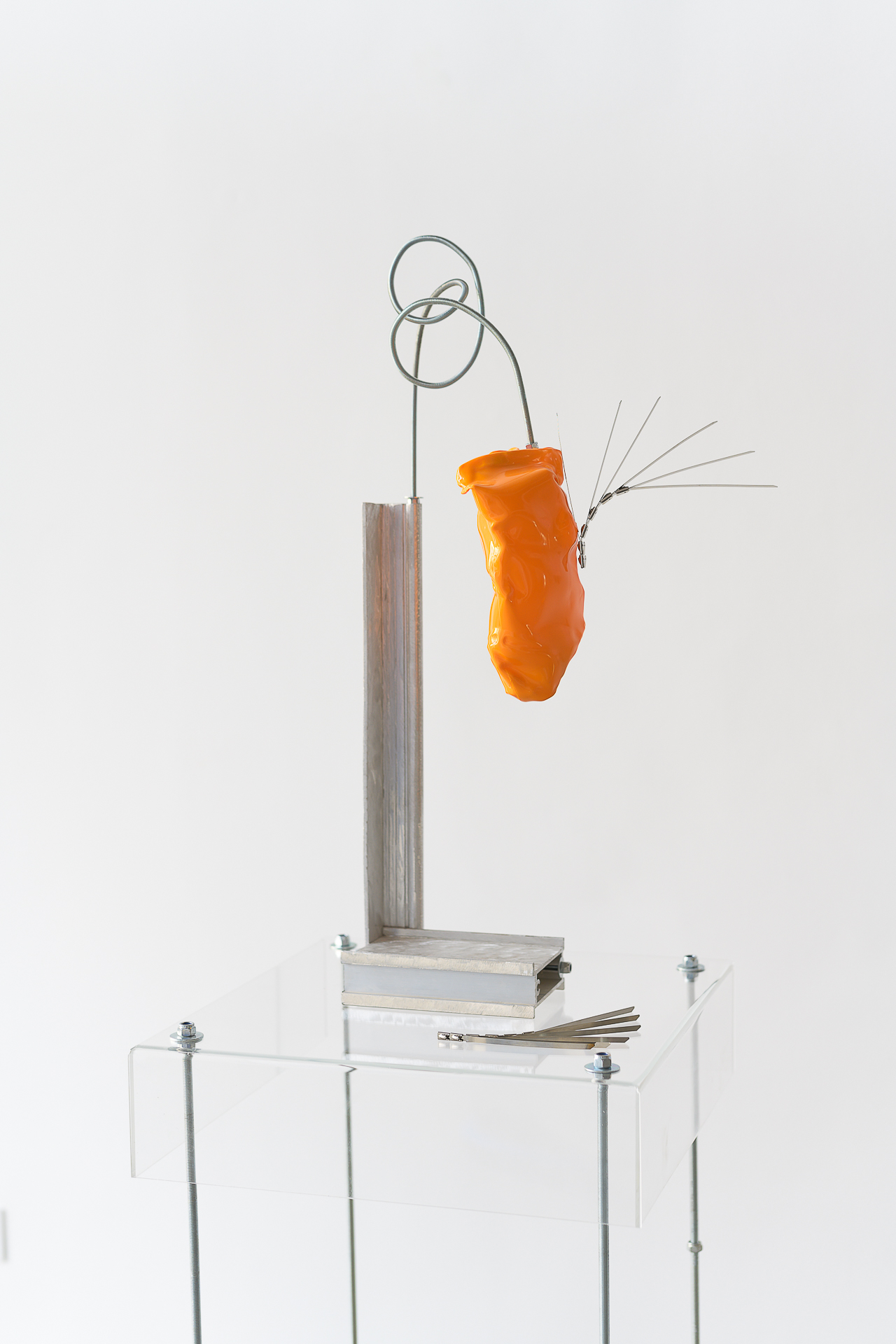 Morphée, Work on Plastic Bottle, Aluminum and Thread Rods, 64x40x60cm, 2024