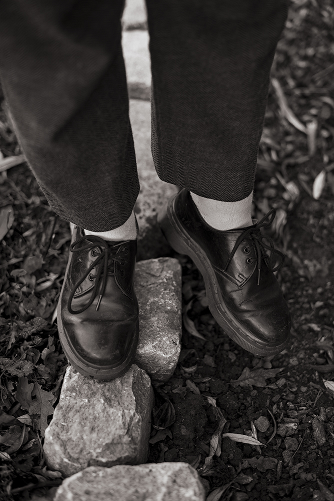Falling, Pigmented Inkjet Print (Canson Platine Fiber Rag, 310 gsm), 40 x 27 cm
