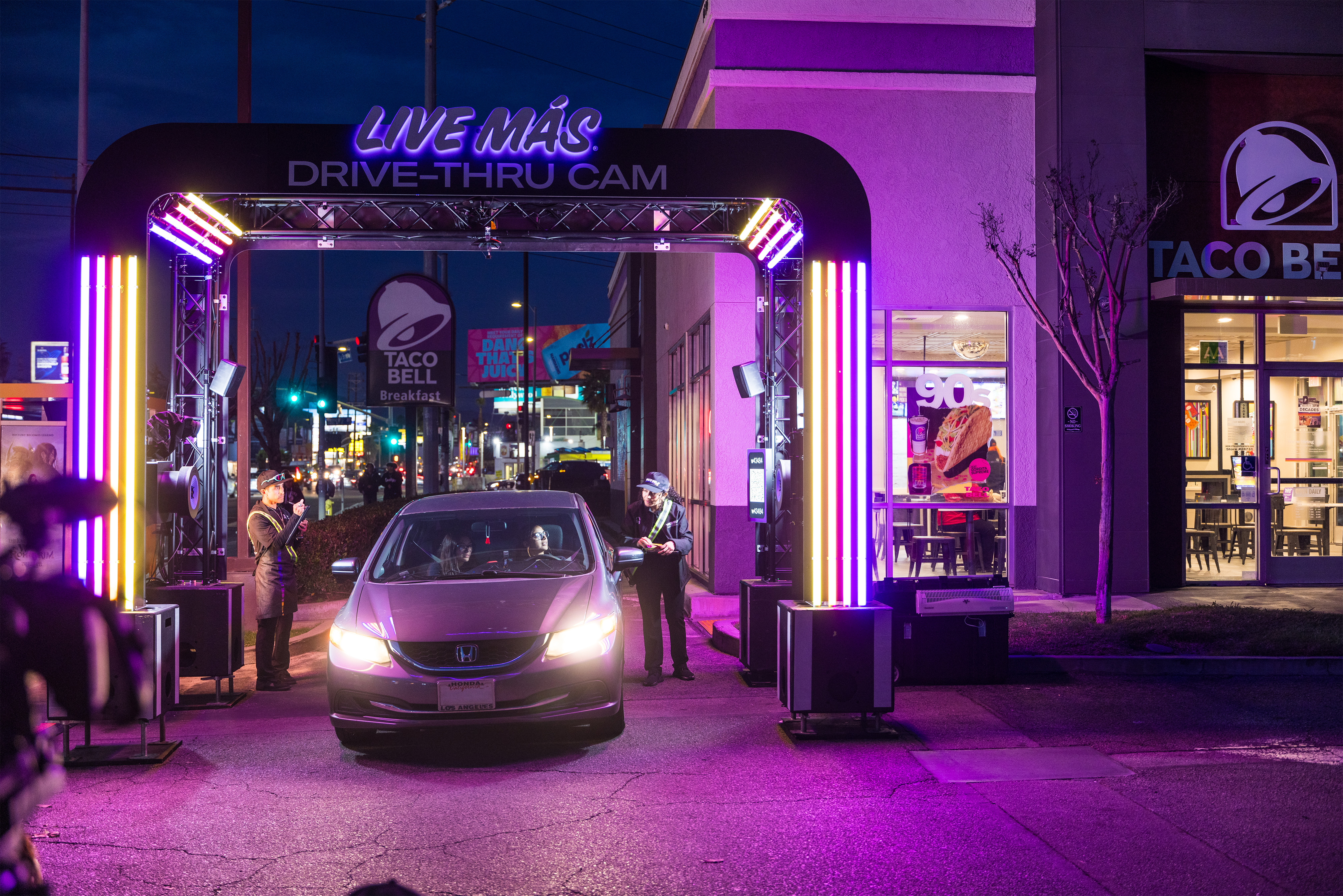 Taco Bell Live Más Drive-Thru Cam 2024