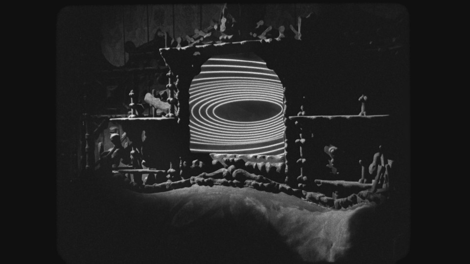 Karen Russo, Junkerhaus