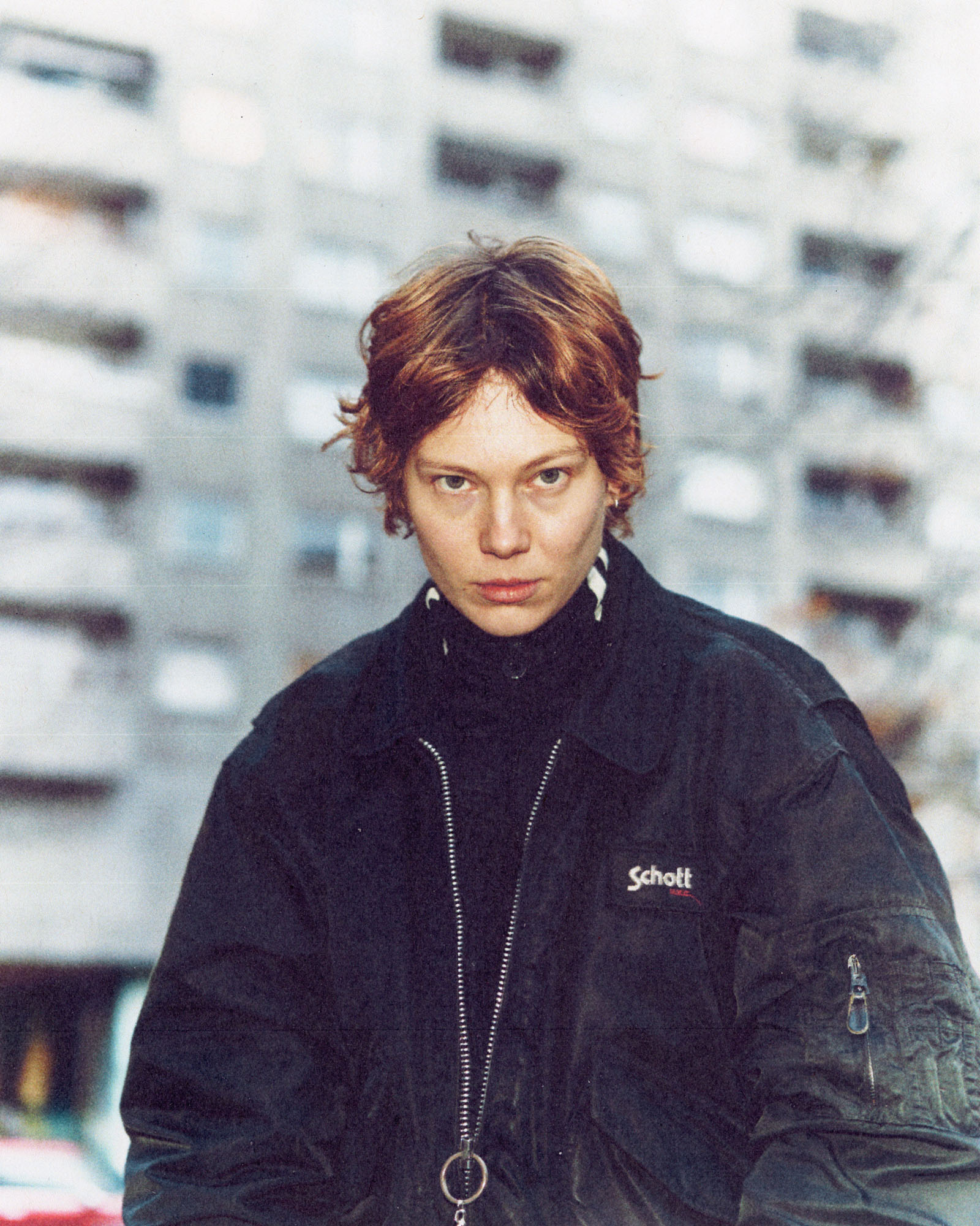 1/10 Vera Kamea, Designer