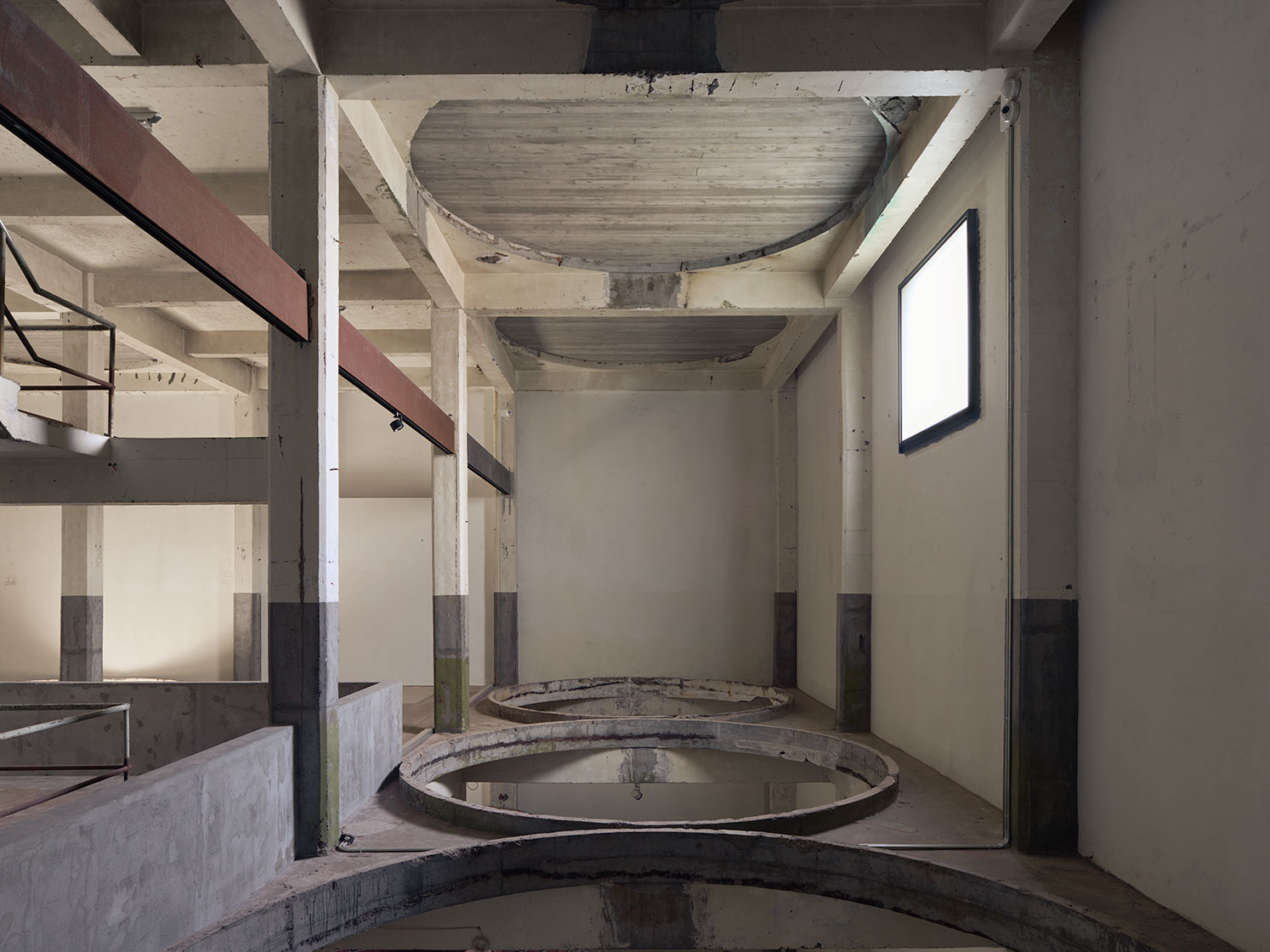 AXEL VERVOORDT - KANAAL - WIJNEGEM, BELGIUM