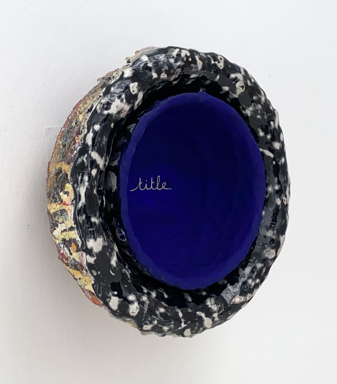 ‘Open call’, 2023, oil, alkyd and acrylic on glass and plastic bowl, Ø 18.5 x 8 cm, private collection