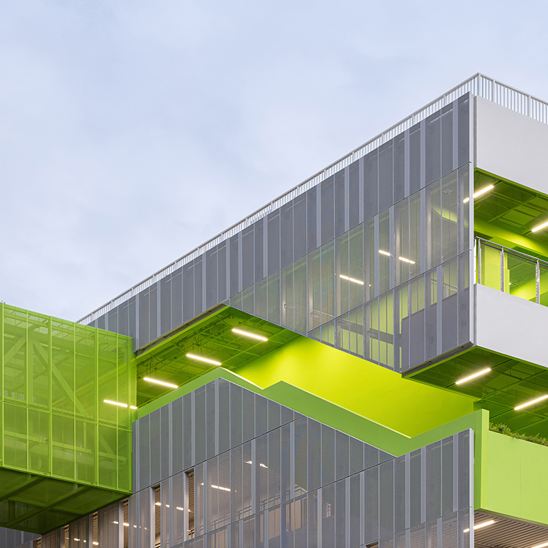 the loop: bridge connection and stairs in teaching tower D