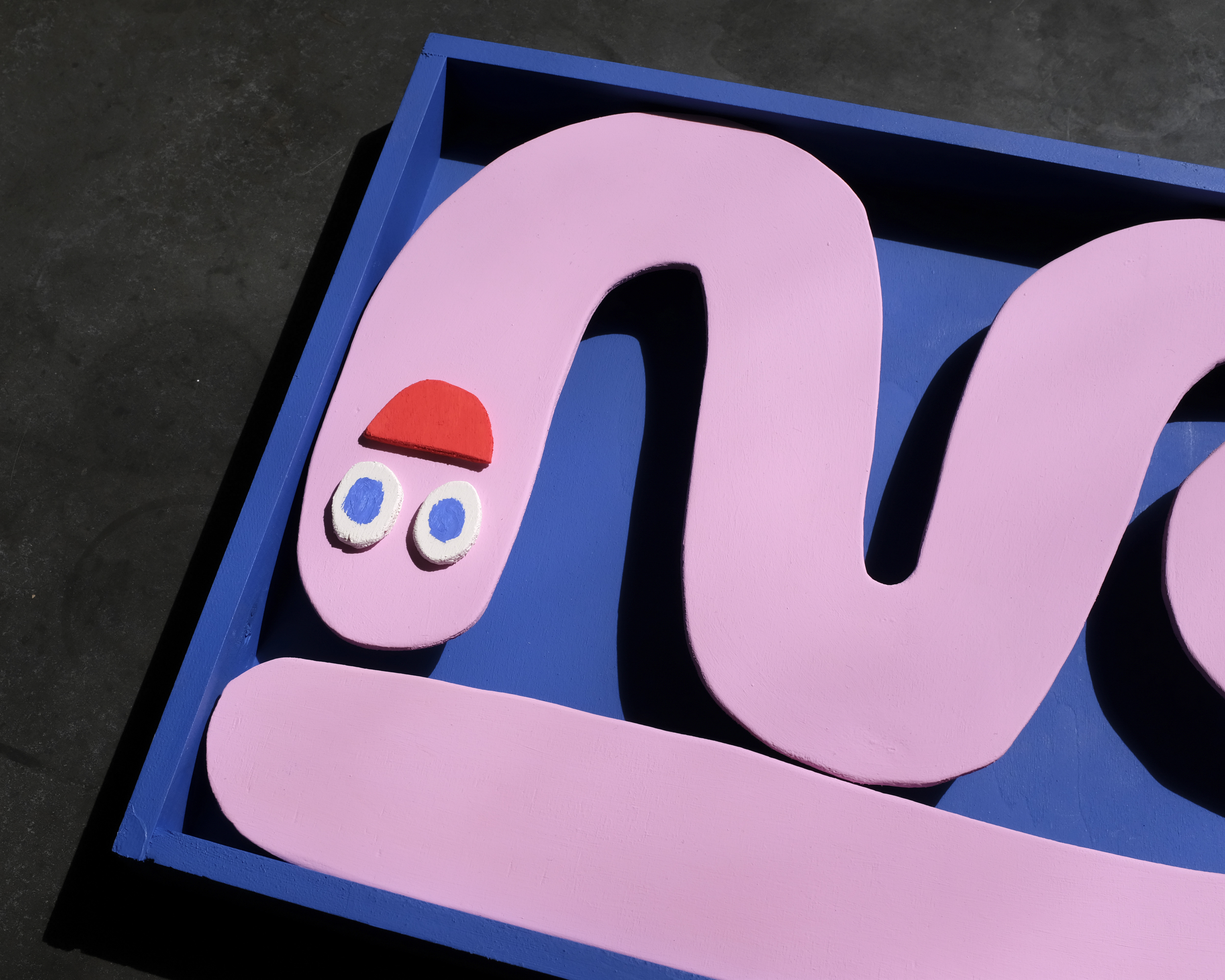 Box Wurm (2023), Acrylics on Wood, 29,5 x 42 x 3,5cm