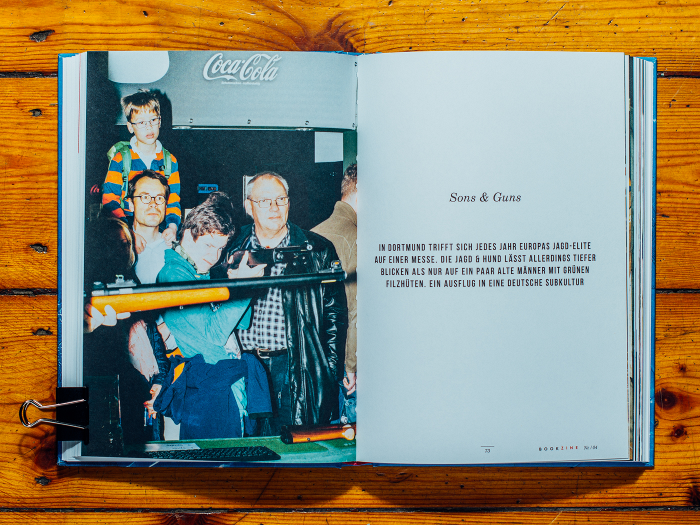 Correctiv Bookzine #4 "Ziele" / Bilder aus "Sons & Guns", Dezember 2016