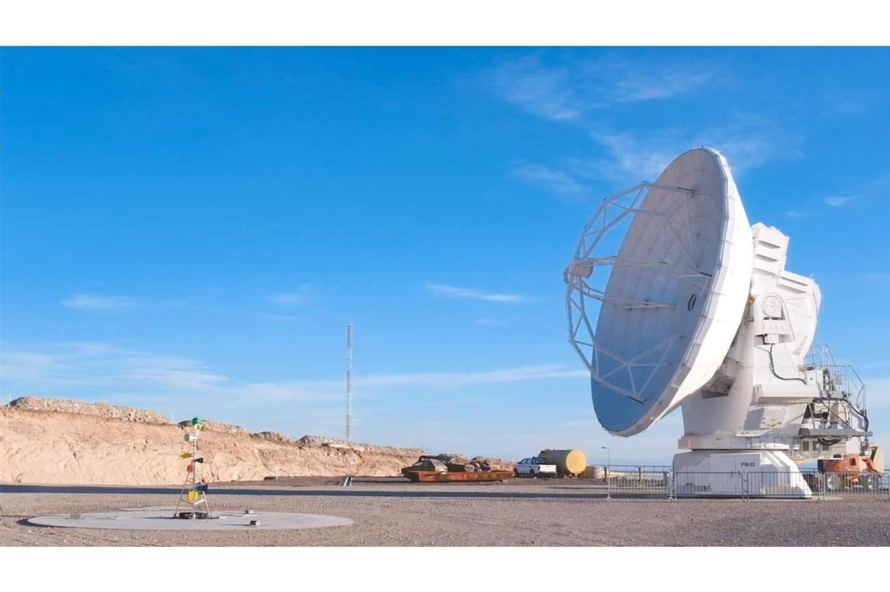 Nicole L'HuillierLa PARACANTORA en ALMA, 2019Digital video3'56"Thanks to MIT Media Lab Opera of the Future group, Residencia Simetría (ESO, ALMA, CERN), Arts at CERN, Observatorio ALMA, Observatorio Paranal ESO and Corporación Chilena de Video y Artes Electrónicas (CCHV)