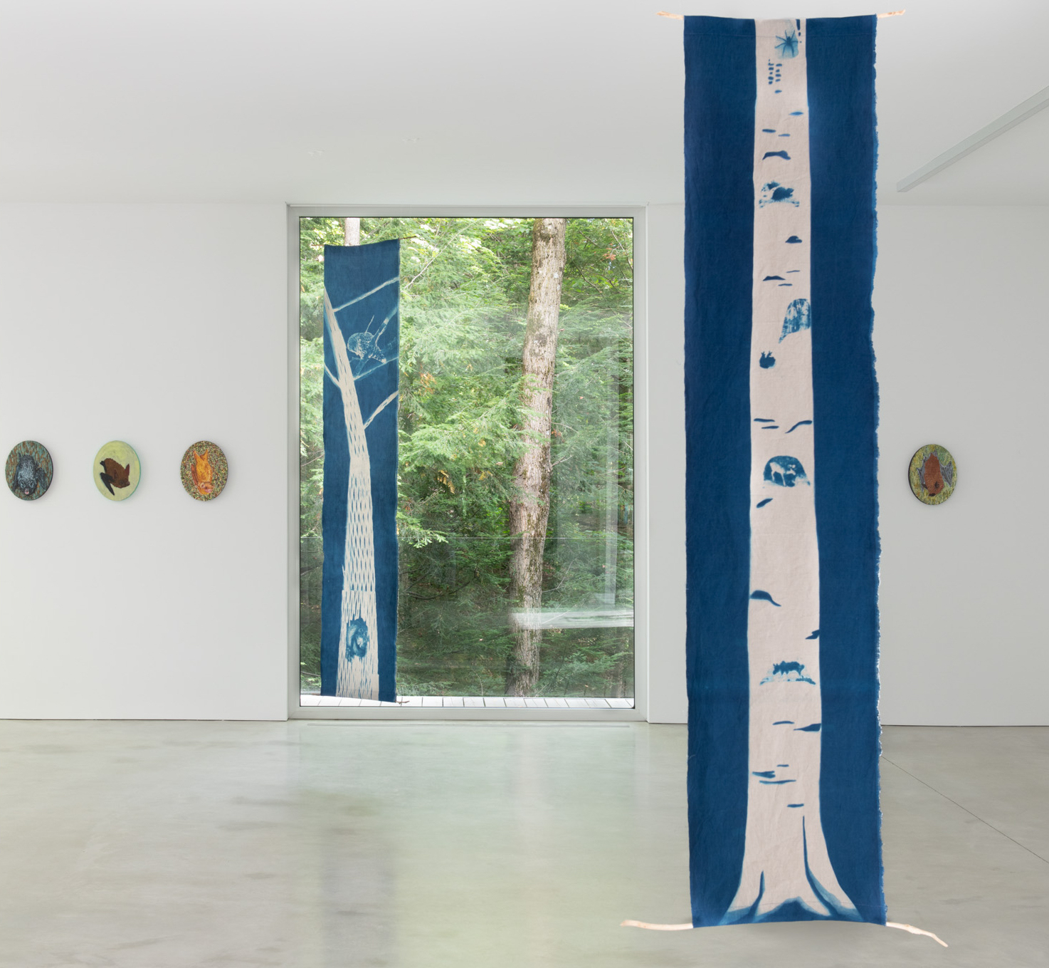 Mary Anne Barkhouse, La forêt du soleil levant (dans la nuit), 2022. Photo : Paul Litherland