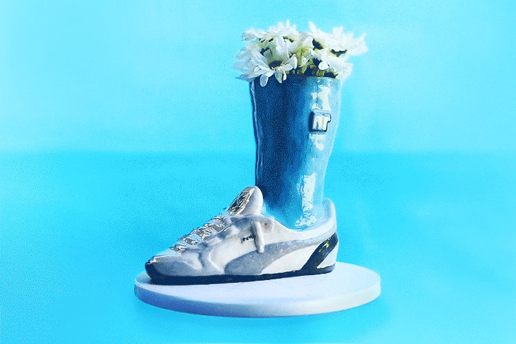 Maradona's flower vase