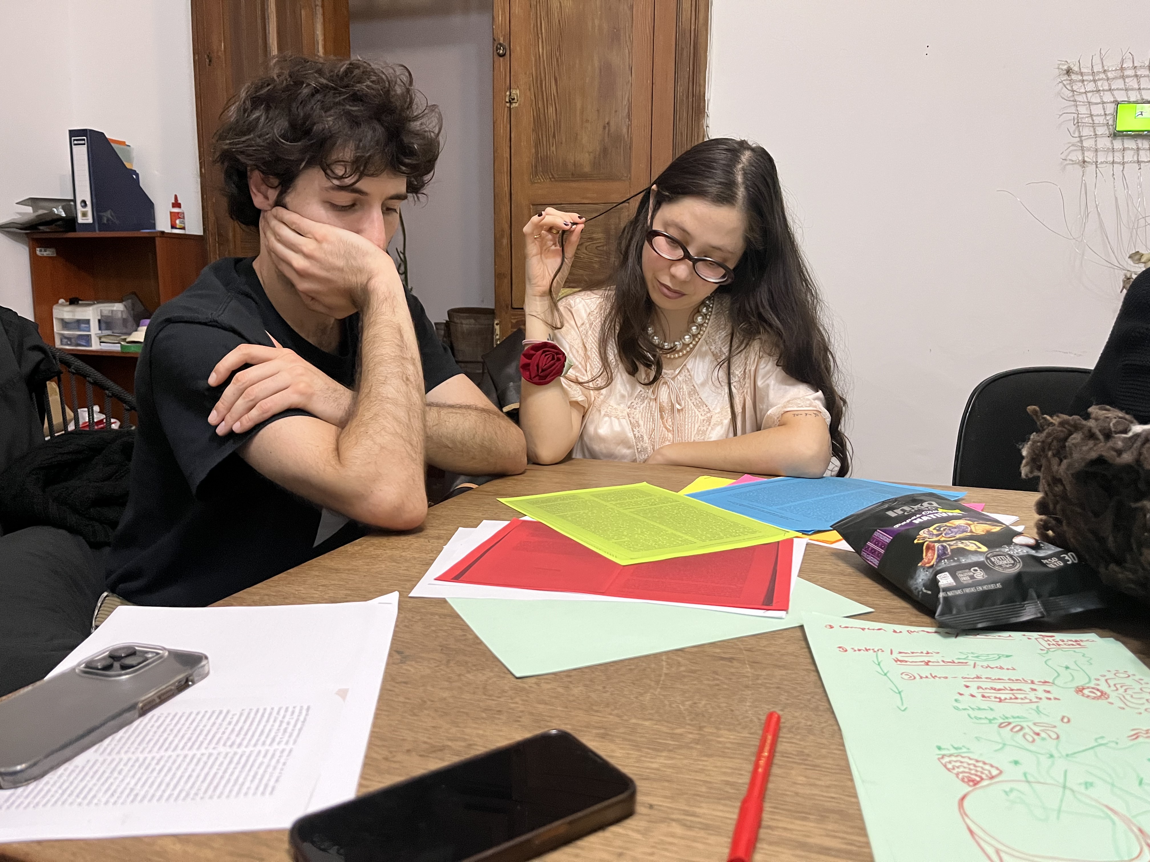 Participants reading during the session