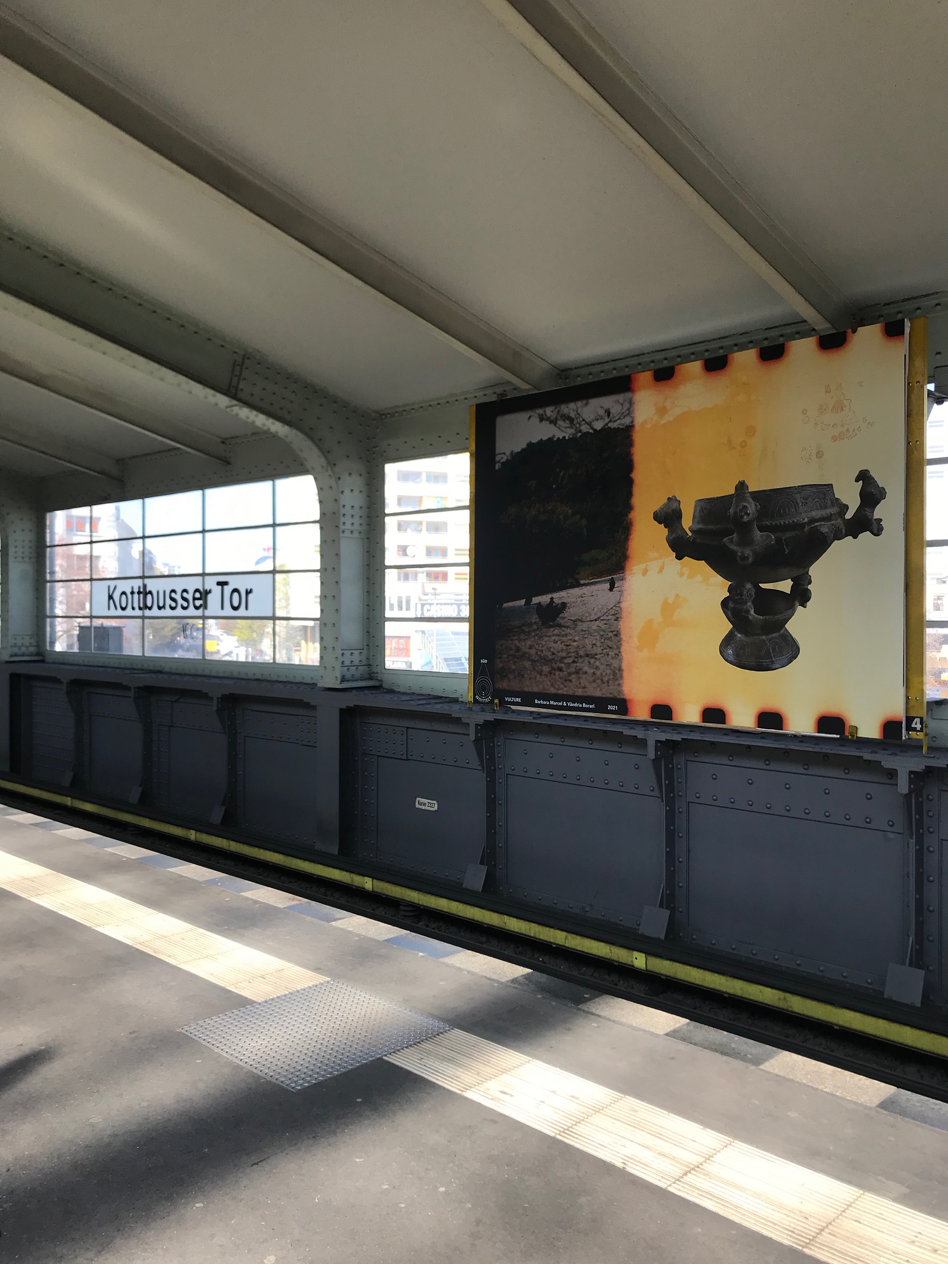 April 2021, SÜDSTELLIUM. View of the billboard VULTURE by Barbara Marcel and Vandria Borari at subway station Kottbusser Tor. © Barbara Marcel