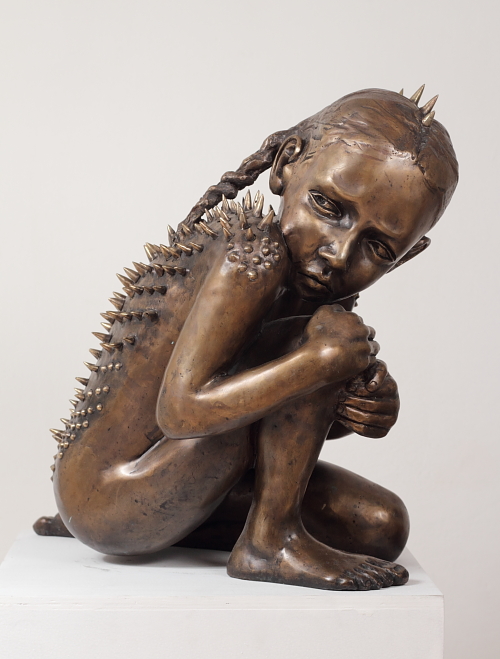 spiky girl,  2010, bronze, 40x35x25cm
