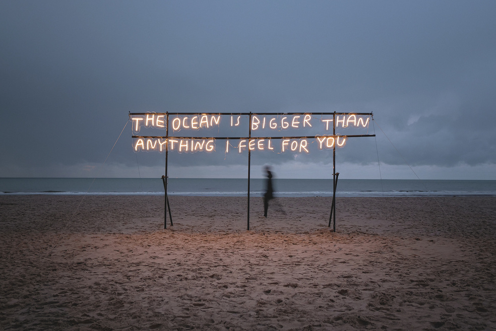 The ocean is bigger than anything i feel for you. 2020Neon lights90 x 600 cm
