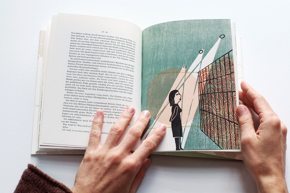 Innenansicht Buch mit Holzschnitt-Illustration »Johnny Panic« von Sylvia Plath