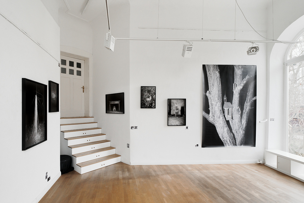 Making a Home. Galerie Alles Mögliche / European Month of Photography, Berlin, 2025.