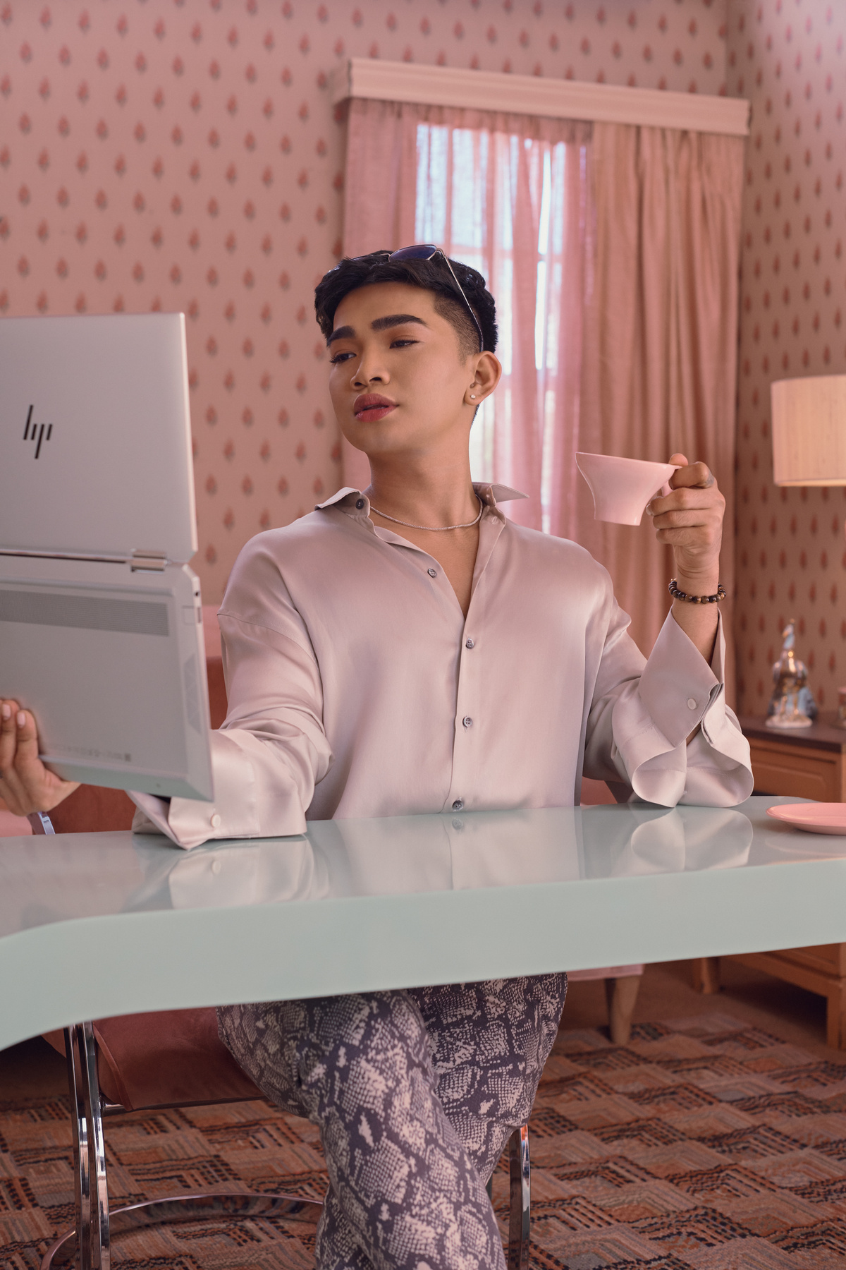 Hp Fabulous Unboxing Laura Mai Beck Art Director