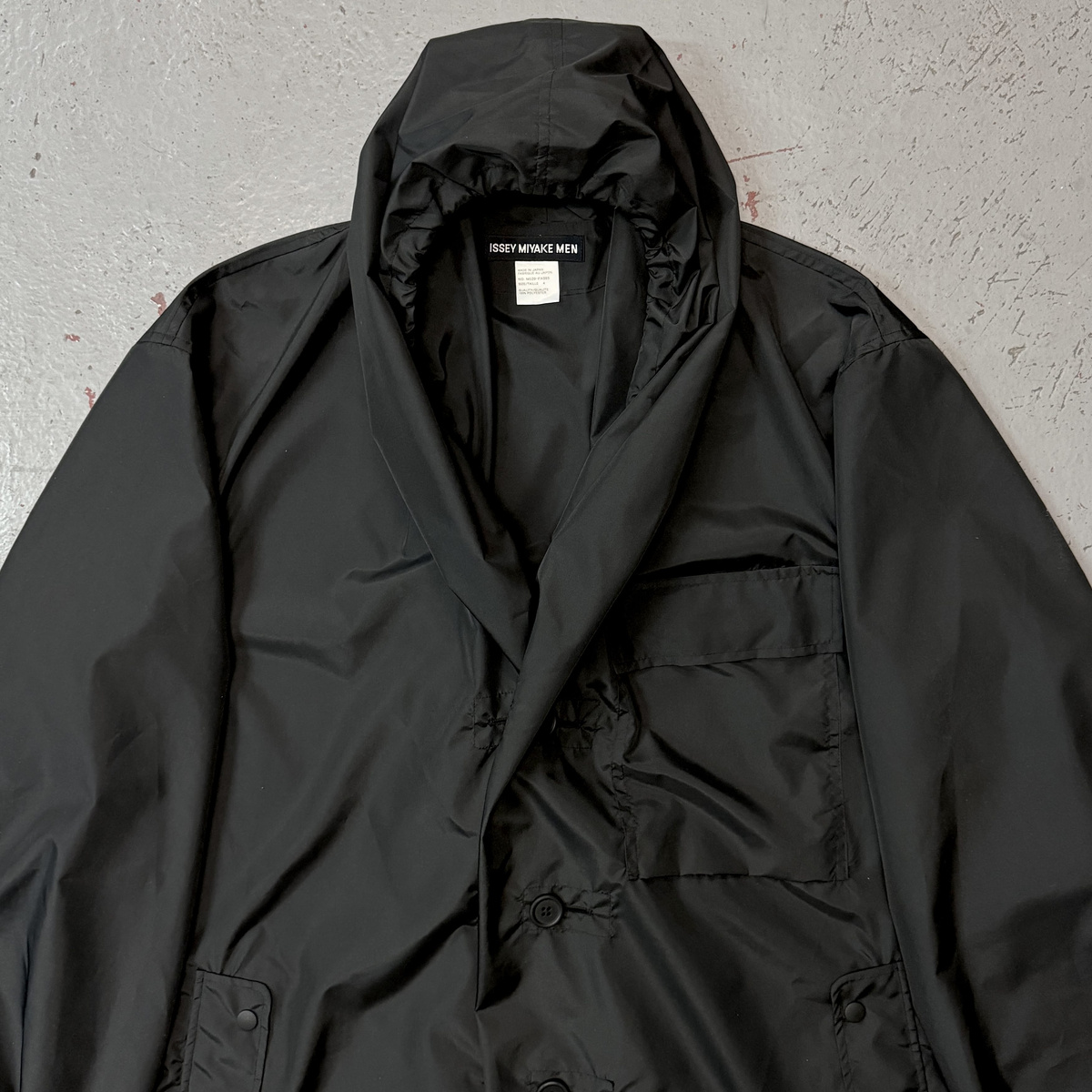 2000’s ISSEY MIYAKE WINDCOAT Issey Miyake Windcoat khaki oversized parka that folds into