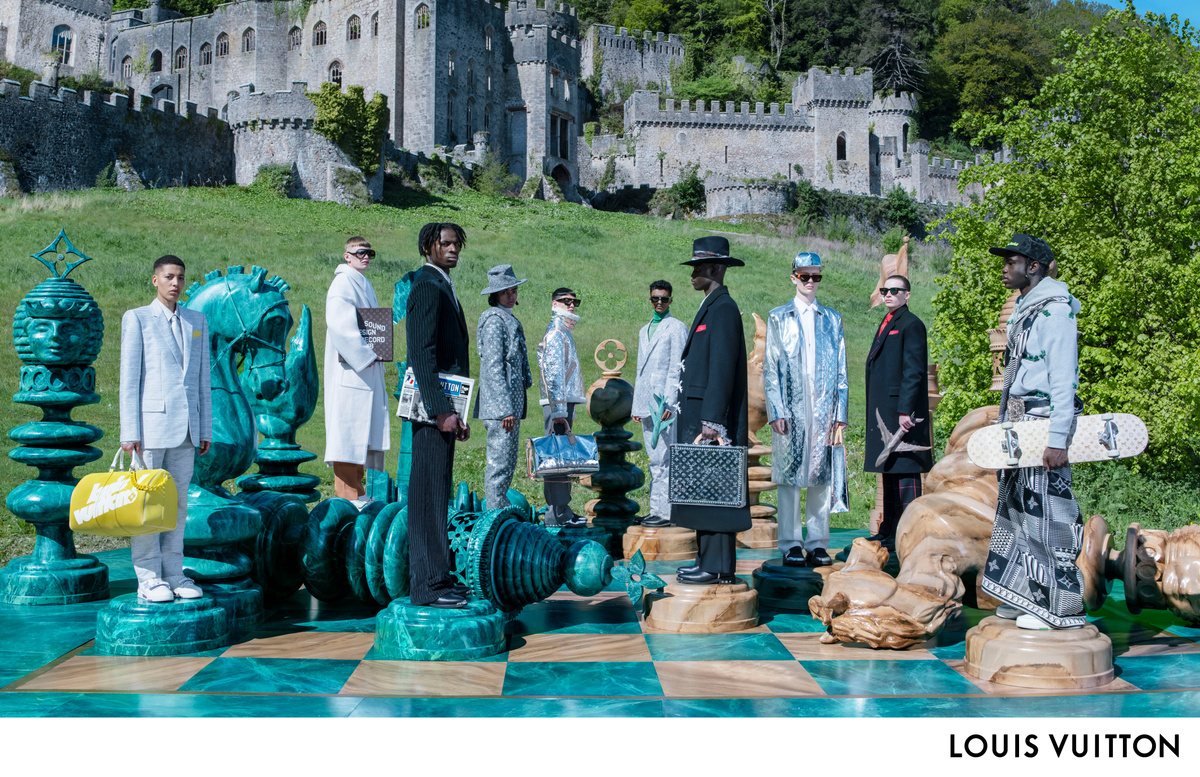 Louis Vuitton's FW21-Men's Show — BUTTONED BEARS