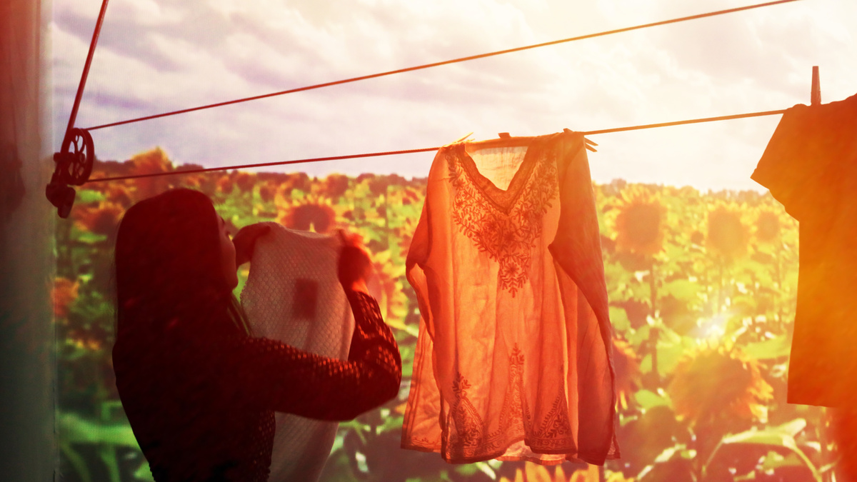 Clothes_Lines — Judy Lieff