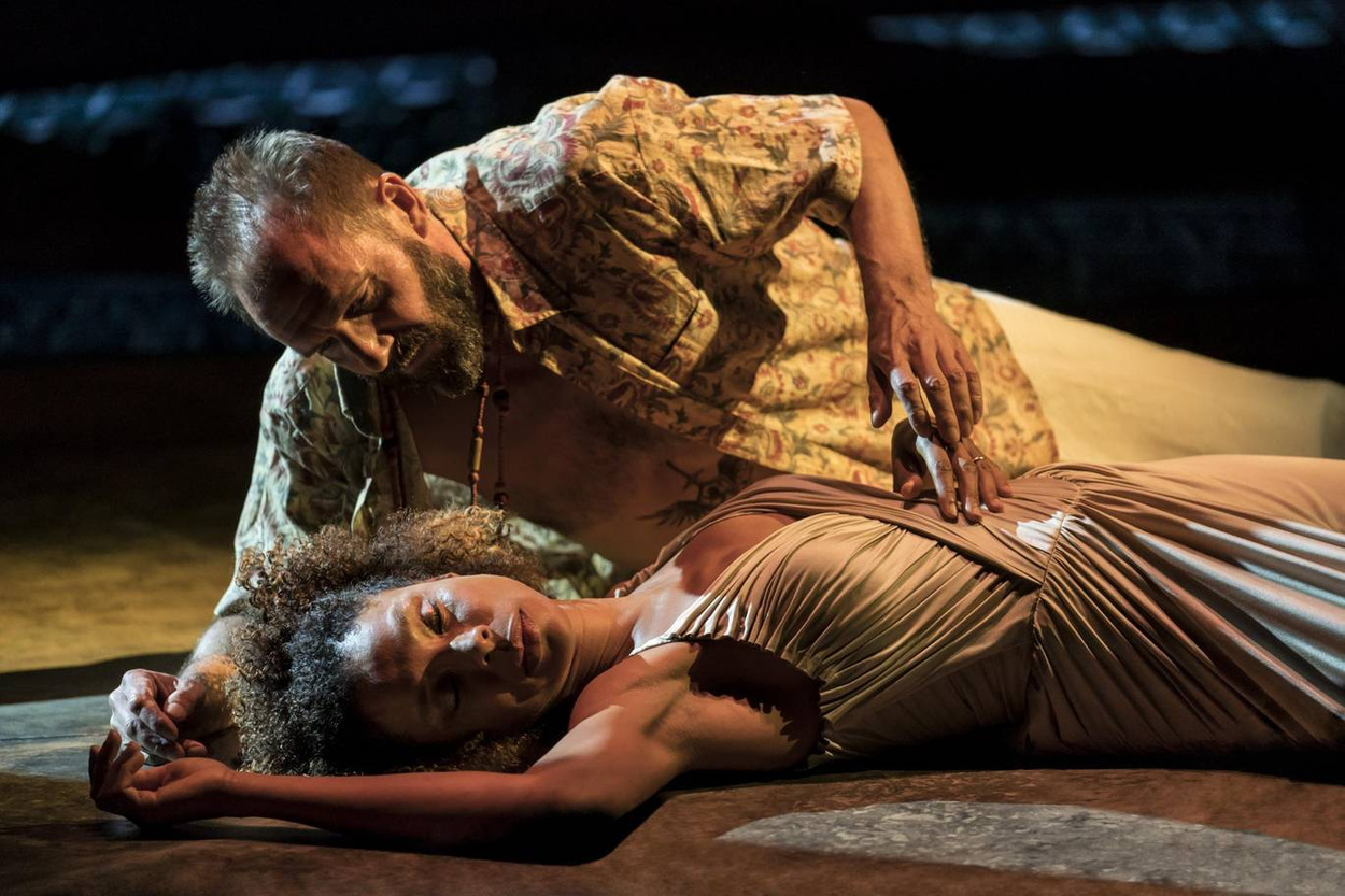 Ralph Fiennes, Sophie Okonedo, Antony & Cleopatra, National Theatre, Photograph by Johan Persson