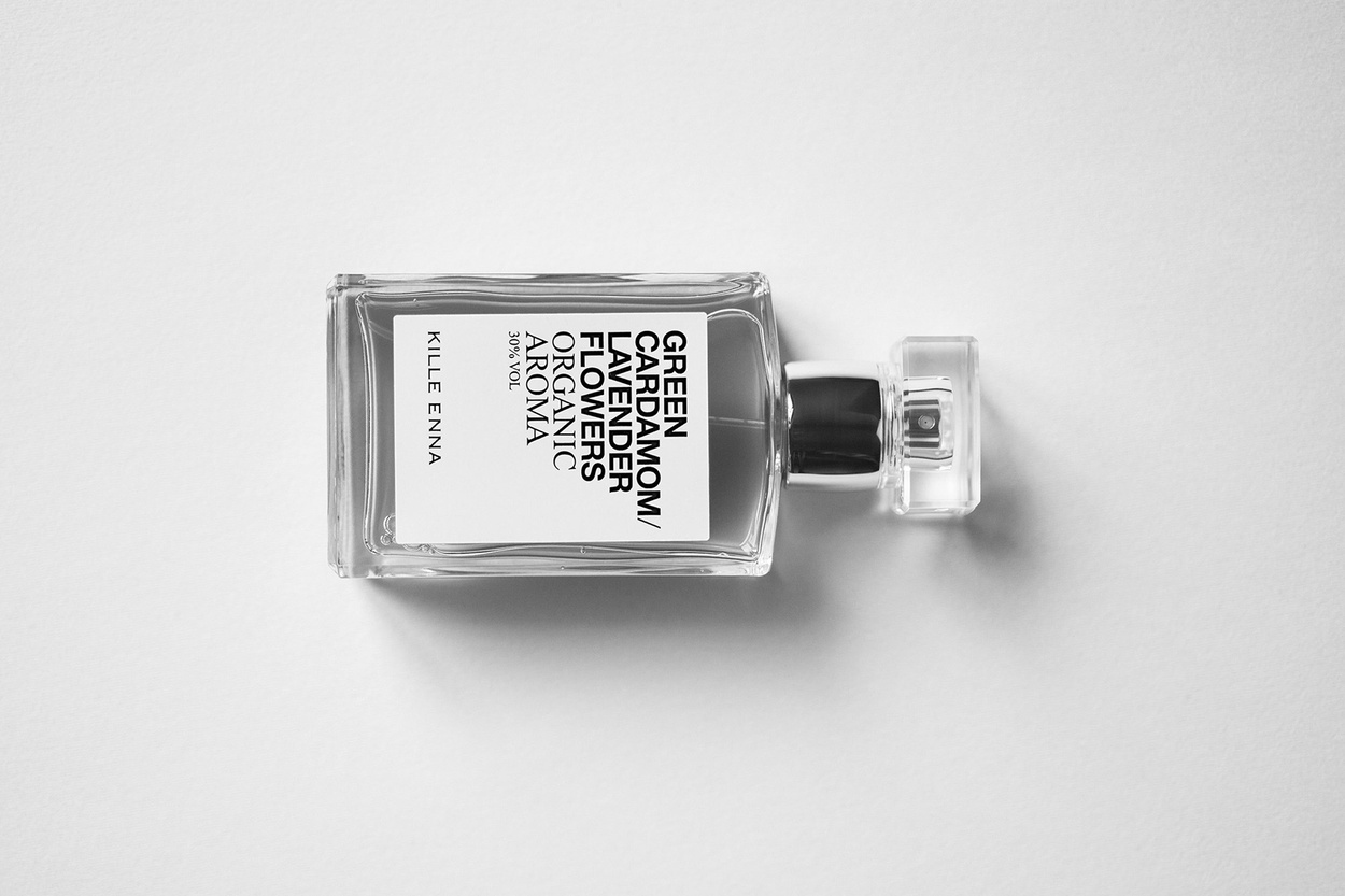 Sonja Gutschera + Leif Osthoff, Products, Beauty, Cosmetics, Flowers, Analogue Photography, Stills, Still Life, Beauty, Close Up, Natural