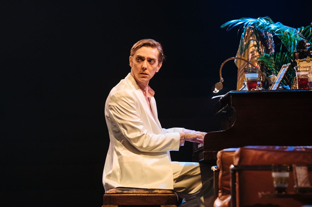 The Vortex, Chichester Festival Theatre, 2023, photograph by Helen Murray