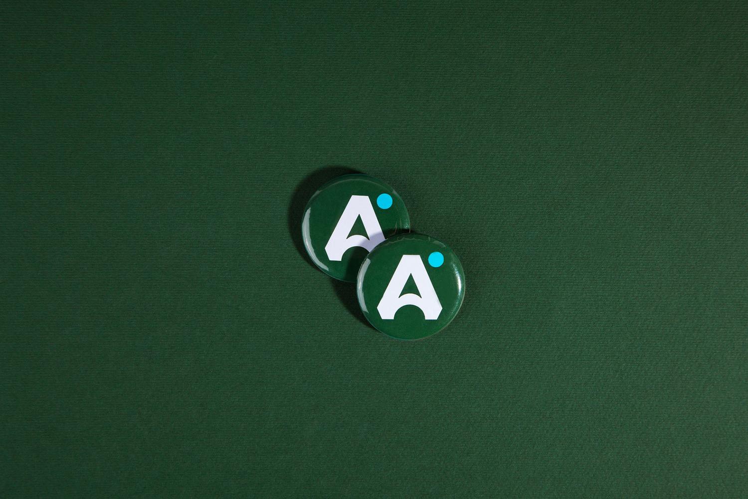 Eager to make the firm more attractive, the brand was organized and revitalized. Now, Abaco embraces its most valuable active: those clients who share their memorable, fresh and personal growth histories.
