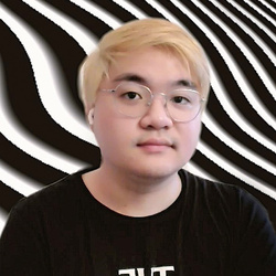 Picture of Munus Shih who has a blonde hair now!