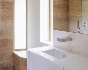 TRIM / Interiors in travertine