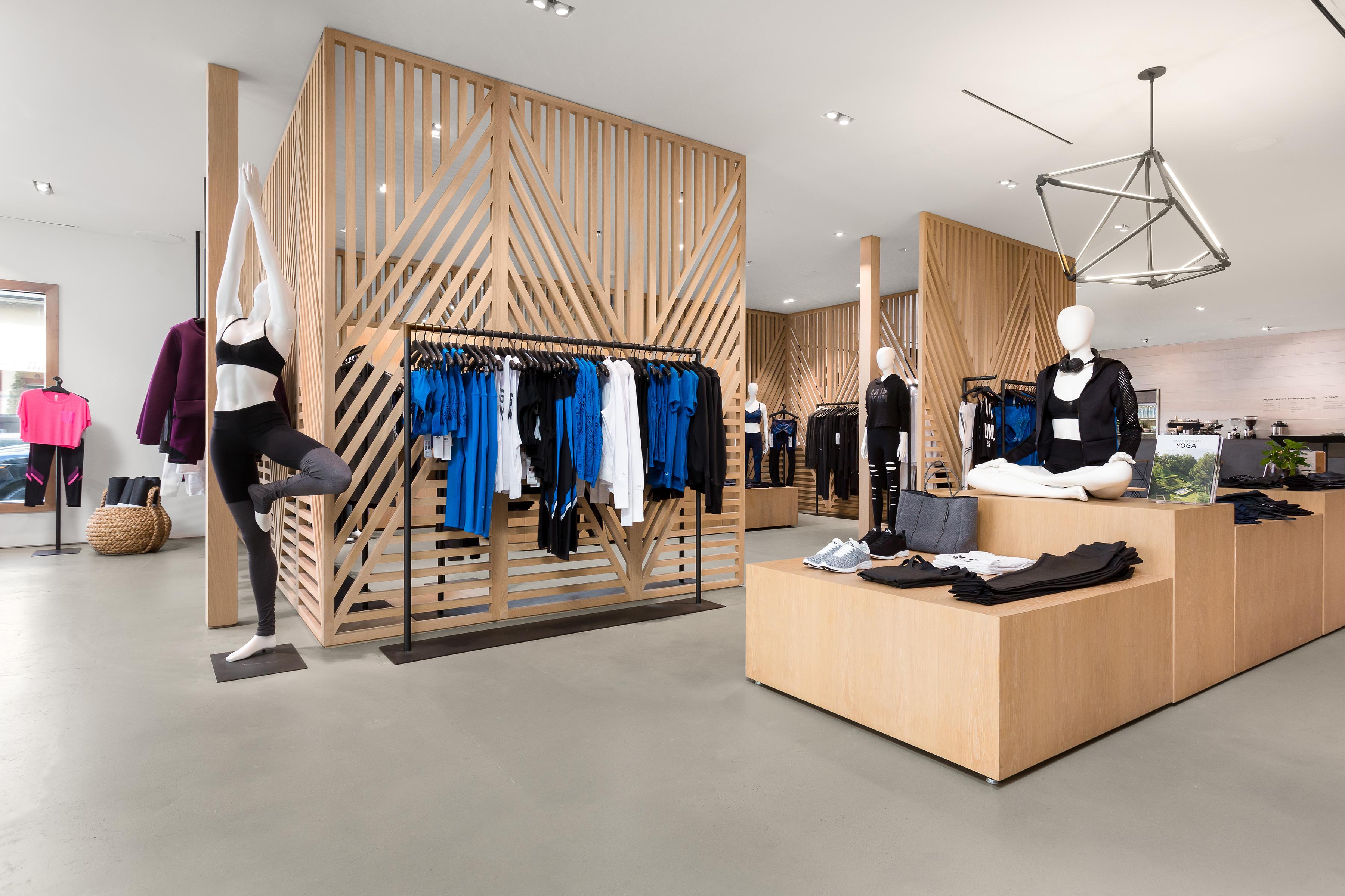 Alo Yoga's Newest Shop at The Grove Serves Up It Model-Faved Gear and  Kombucha