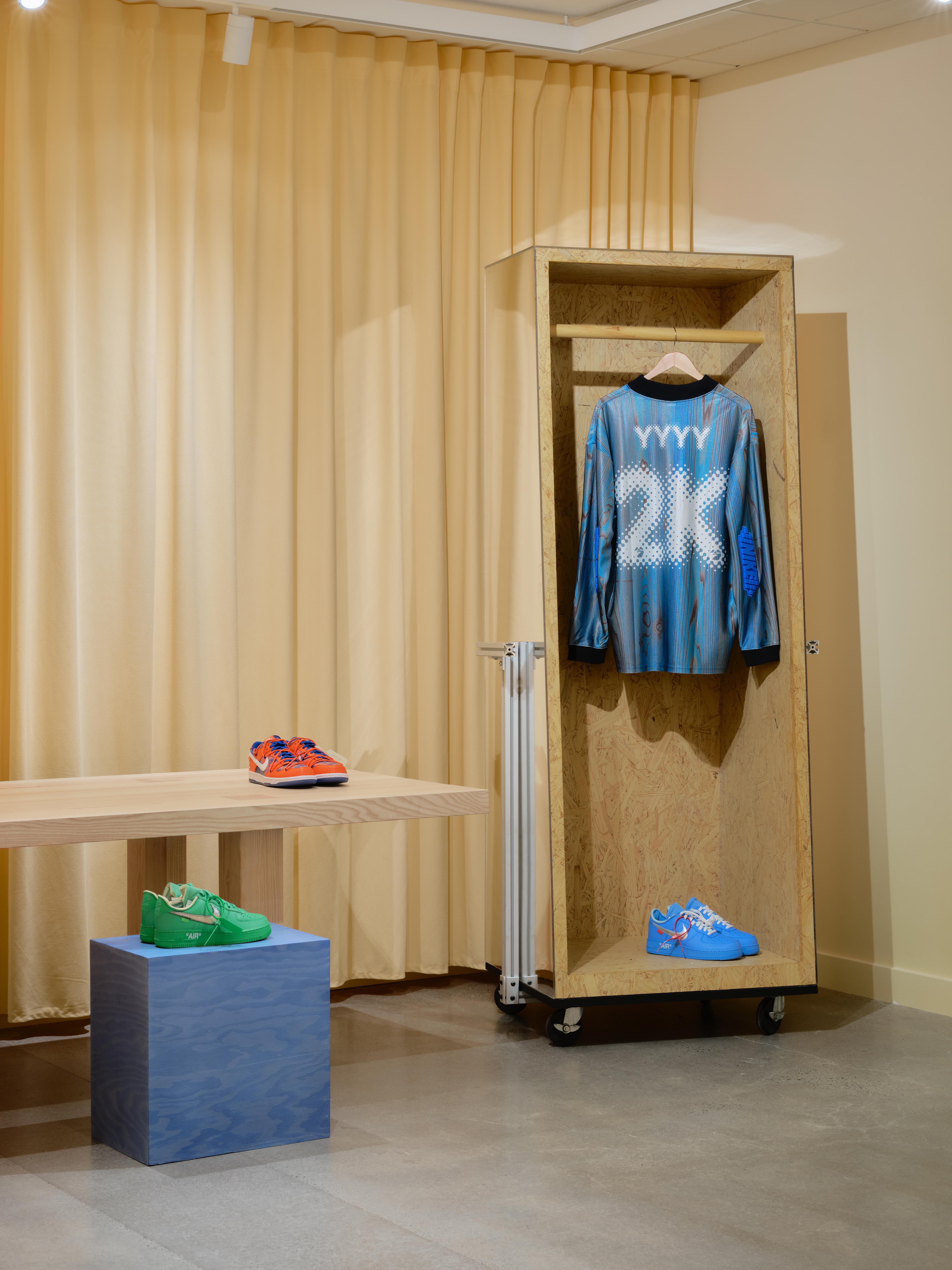 NIKE X ROOM 72 OREGON Blue Revolver Inc